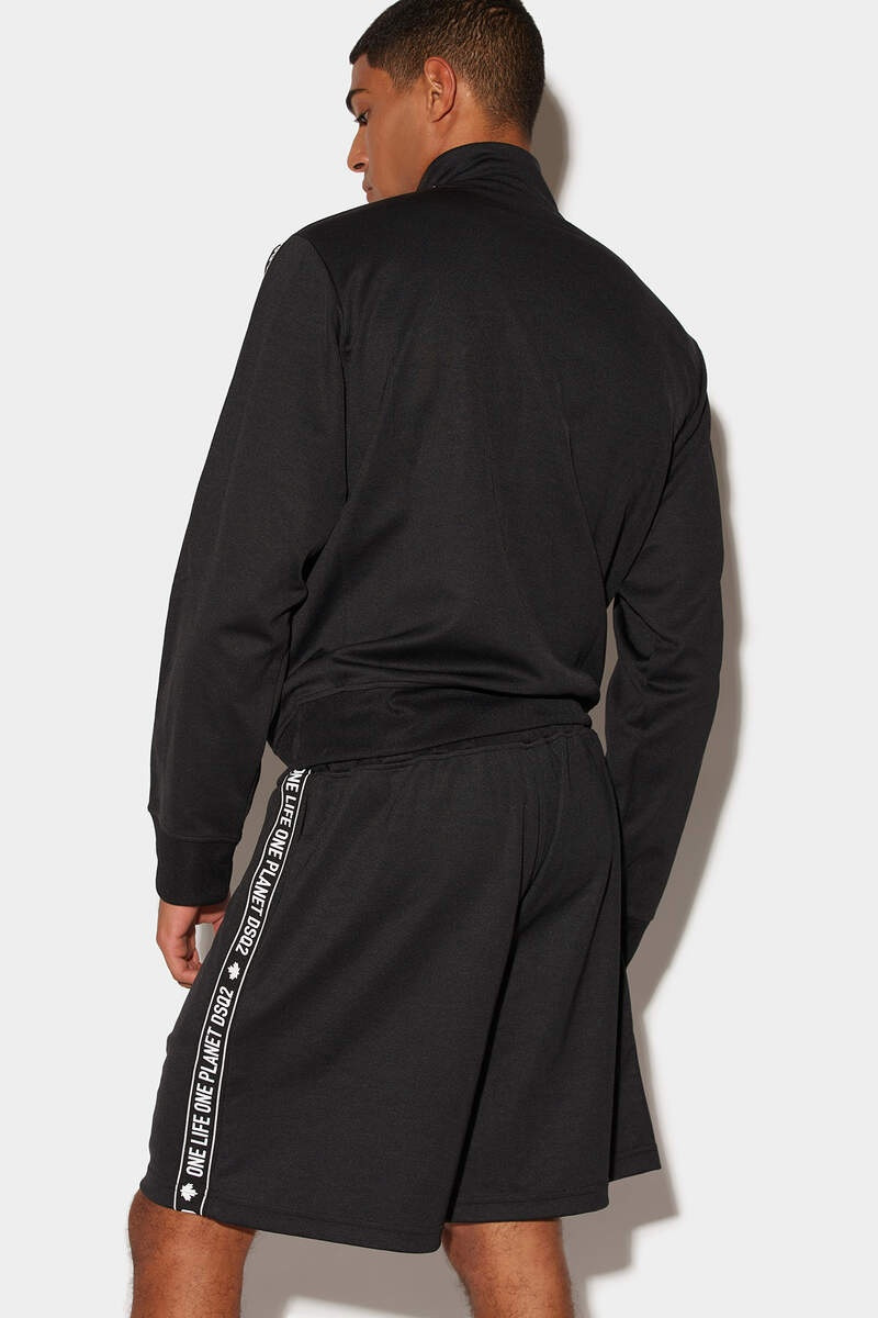 DSQUARED2 ONE LIFE RELAX SHORTS outlook