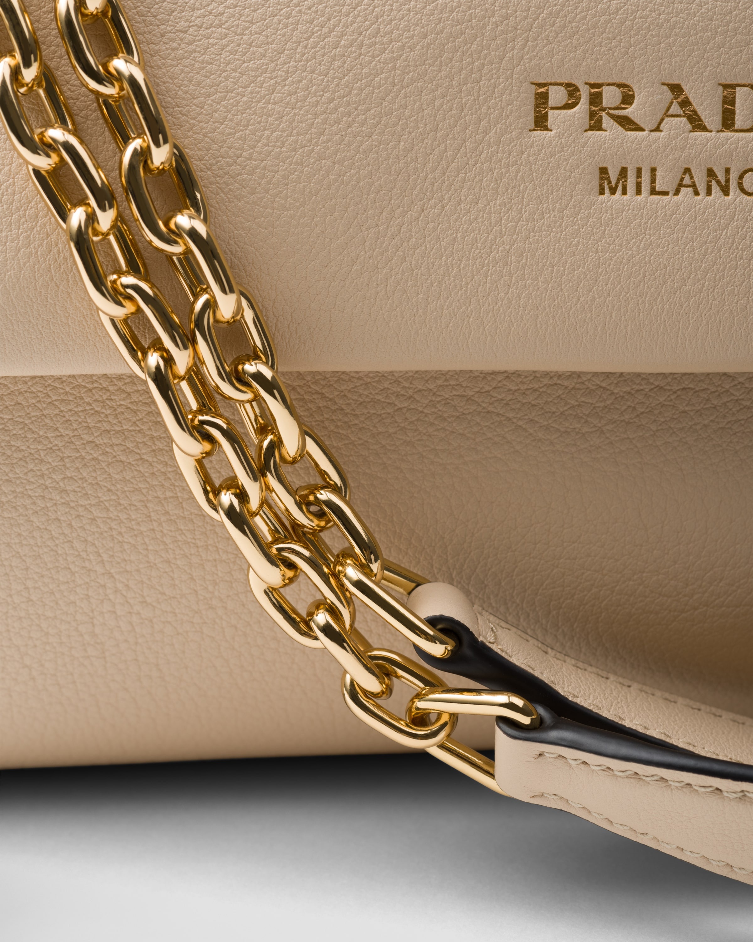 Medium leather shoulder bag - 6