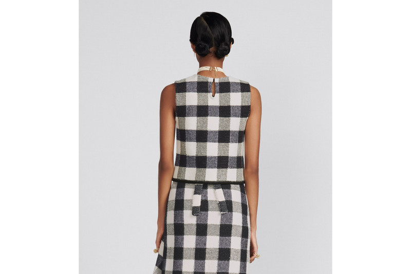 Sleeveless Sweater 6