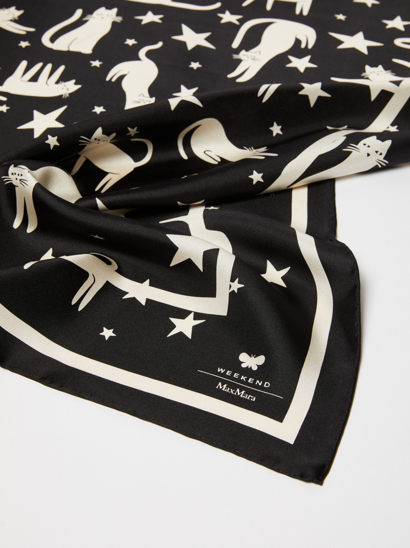 WEEKEND Max Mara ONESTO Printed silk maxi pocket square outlook