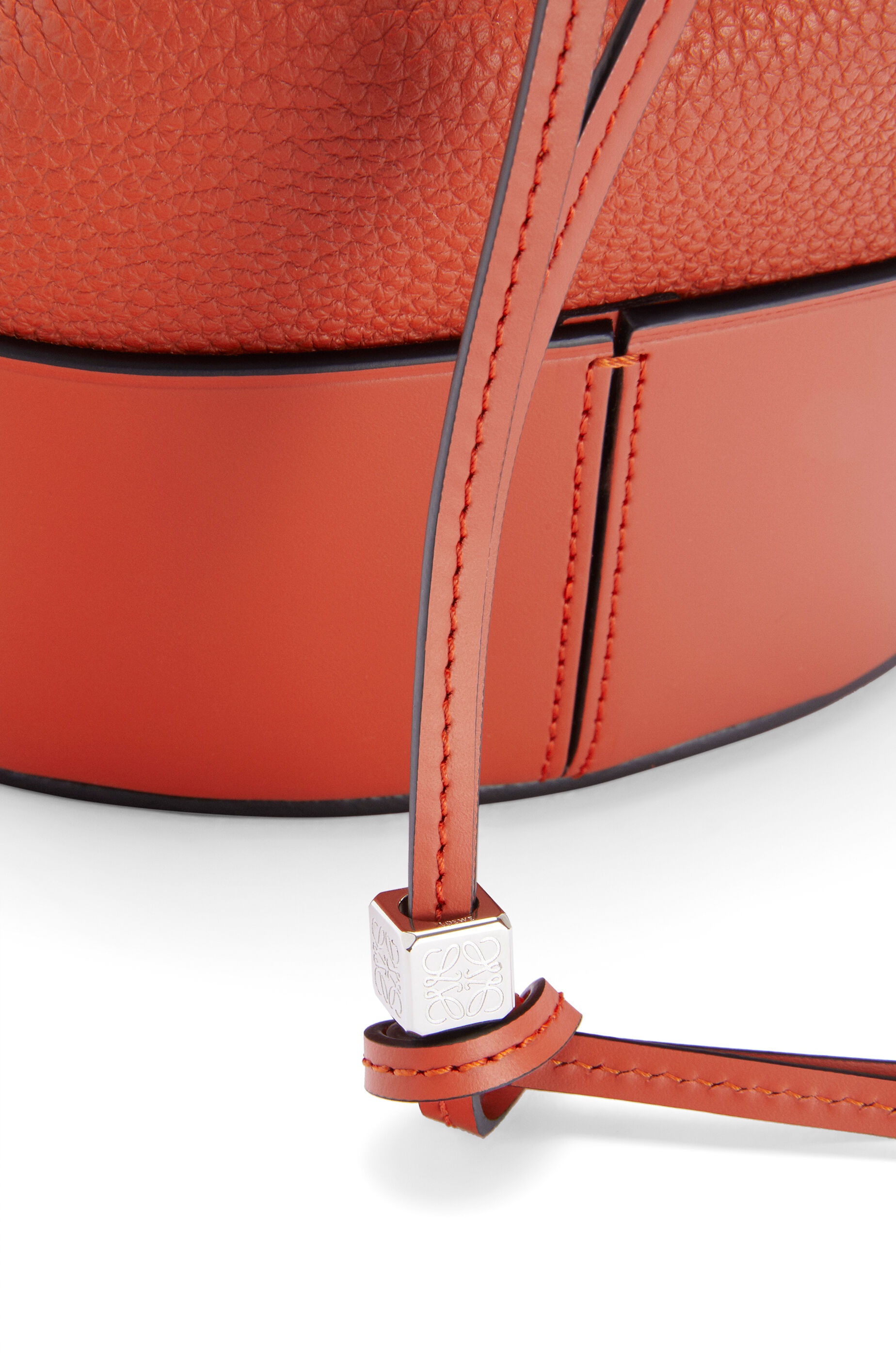 Small Balloon bag in grained calfskin - 8