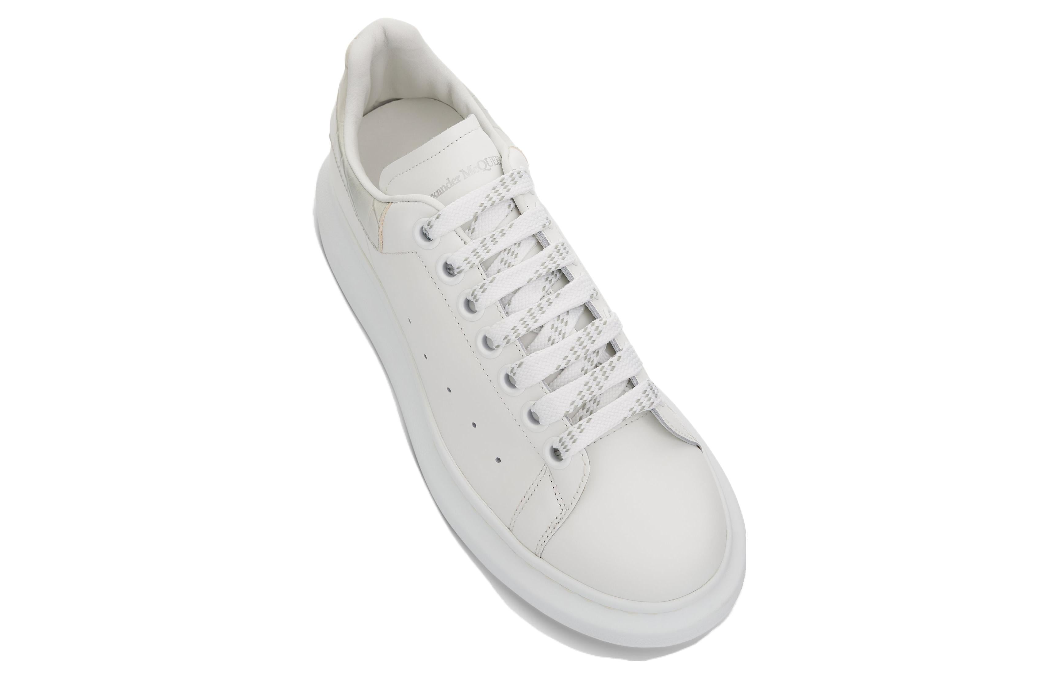 (WMNS) Alexander McQueen Oversized Low-Top Sneakers 'White Beige' 718233WICG68959 - 4