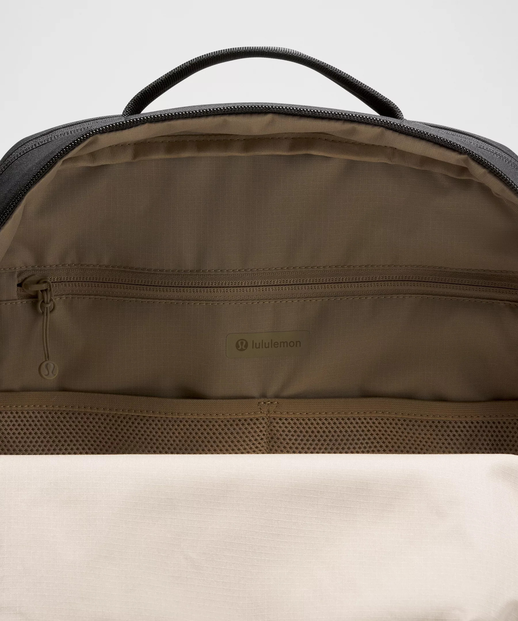 Double-Zip Backpack 22L *Tech Canvas - 4