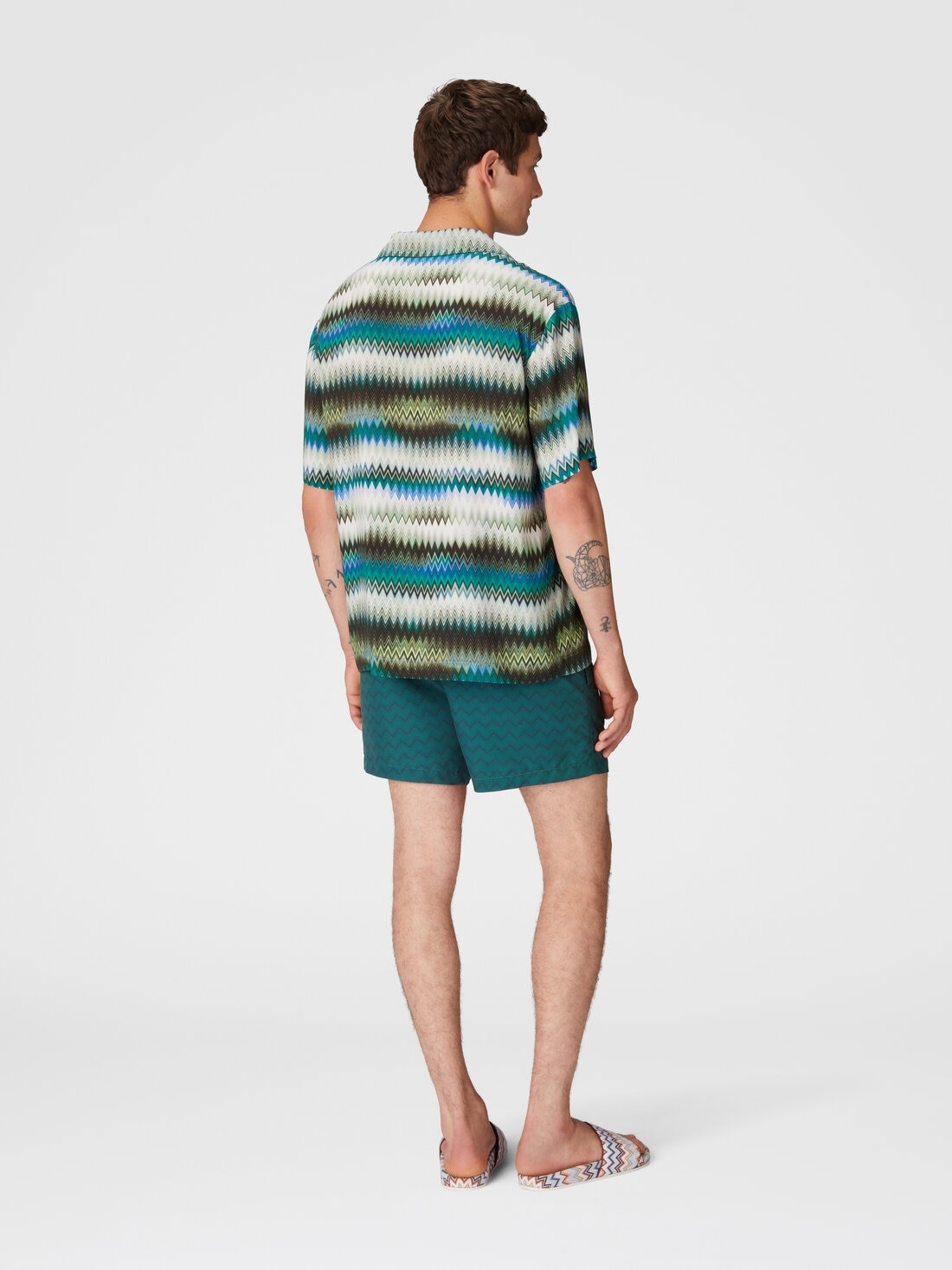 Bowling shirt with gradient micro zig zag print and breast pocket - 3