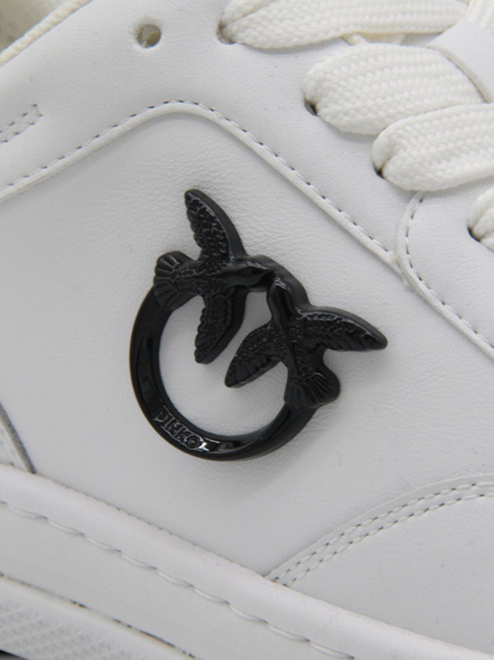 logo-plaque leather sneakers - 3