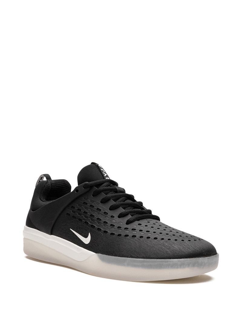 Nike SB Nyjah 3 low-top sneakers outlook