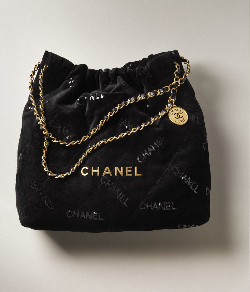 CHANEL 22 Handbag 1
