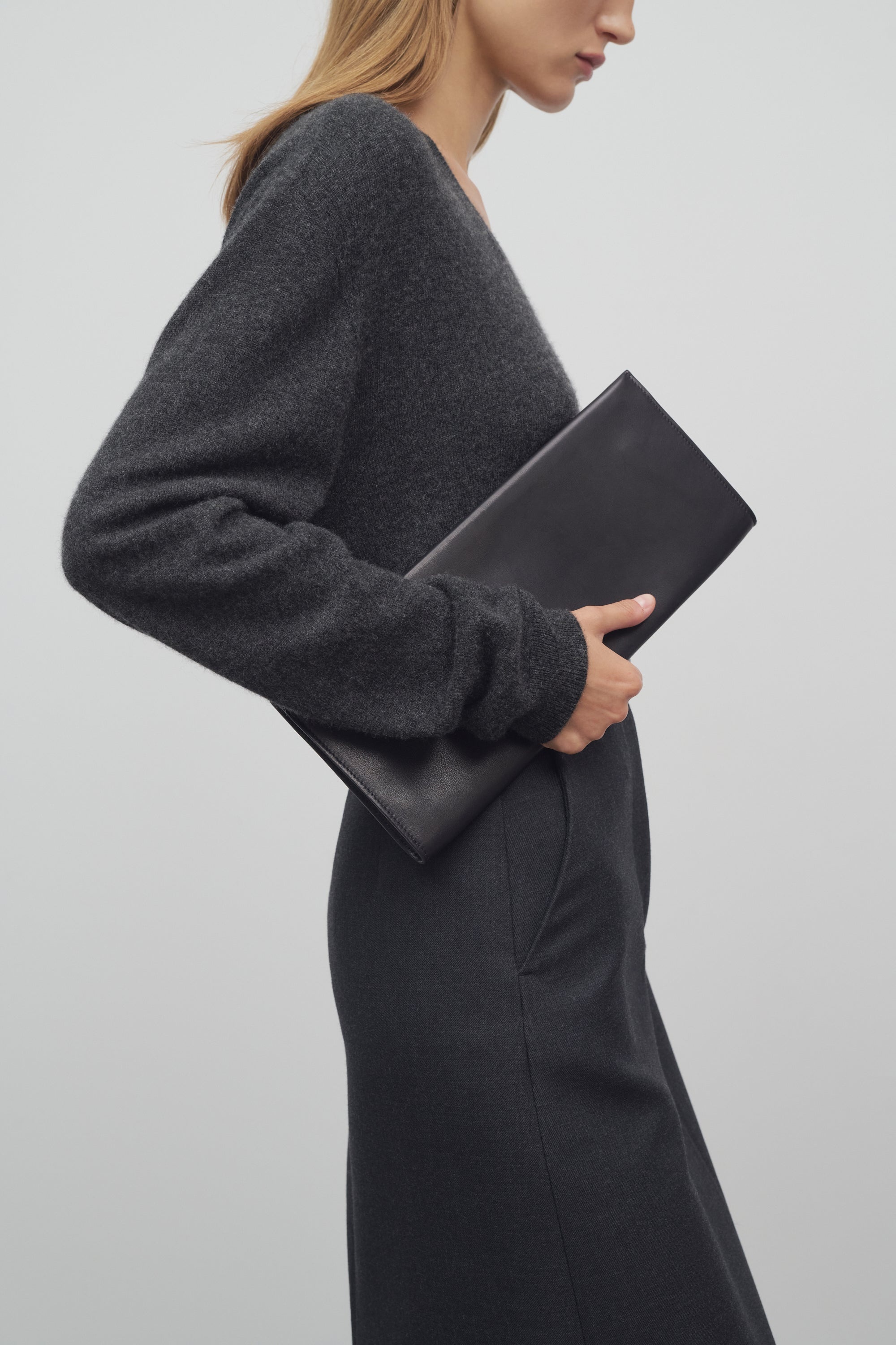 Flat Clutch in Leather - 4