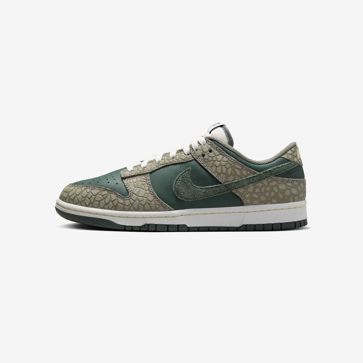 Dunk Low Retro PRM - 3