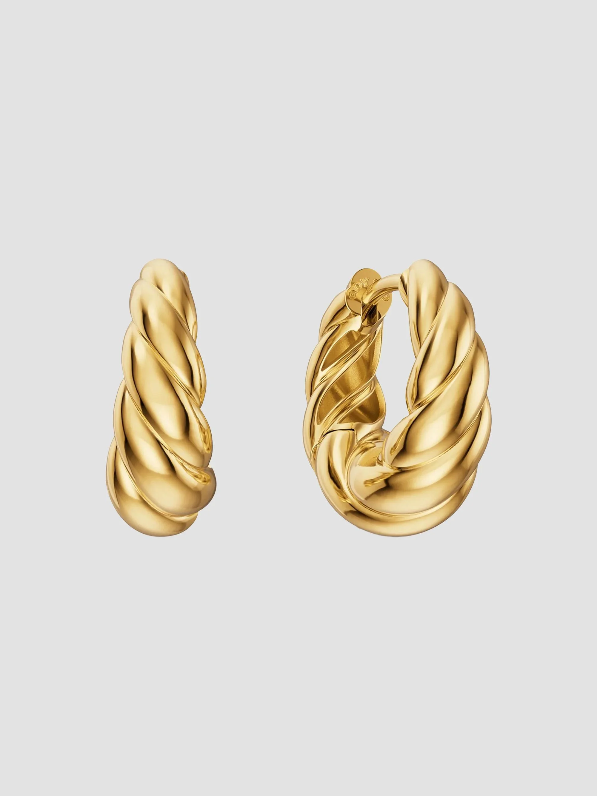 Women's Sculpted Cable Tapered Hoop Earrings in 18K Yellow Gold, 15.7MM - Gold - 1