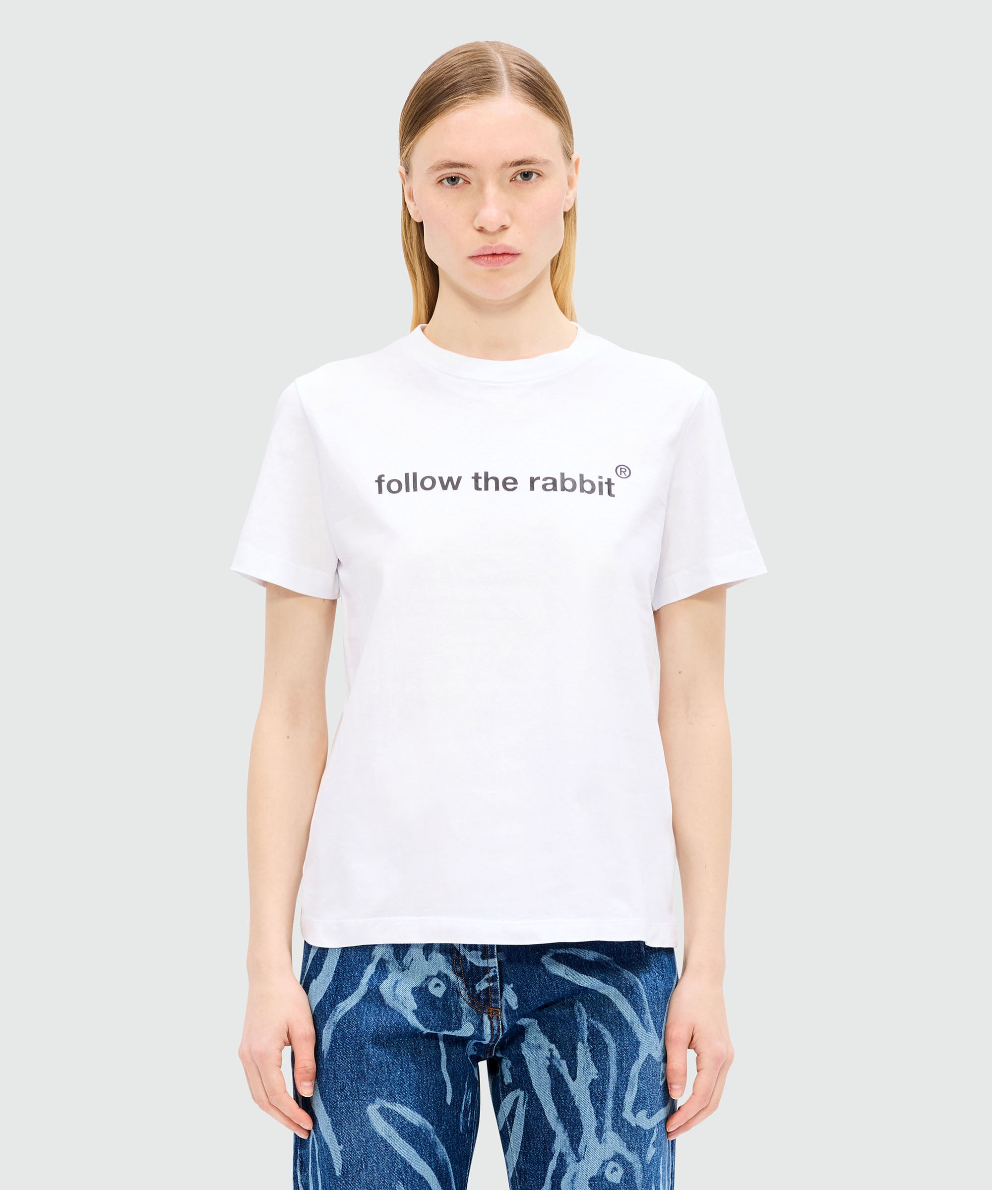 White jersey T-shirt with "Follow the rabbit®" quotes - 2