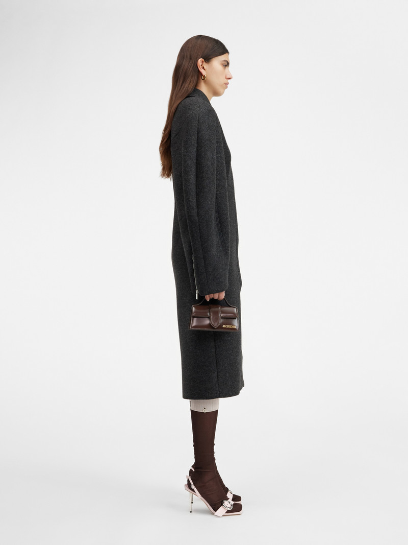 JACQUEMUS Le manteau Croissant outlook