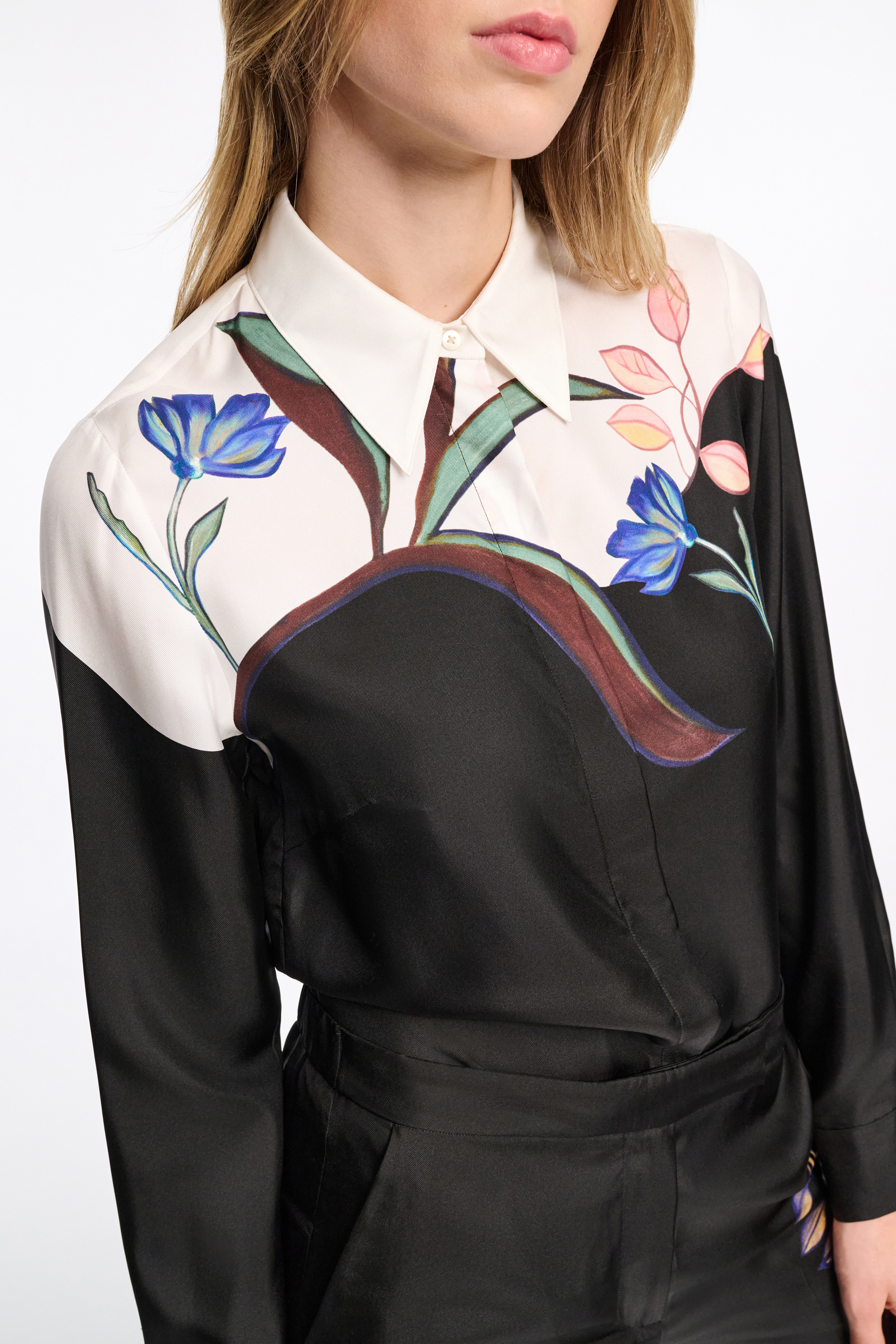 SEDUCTIVE BLOOM blouse - 4