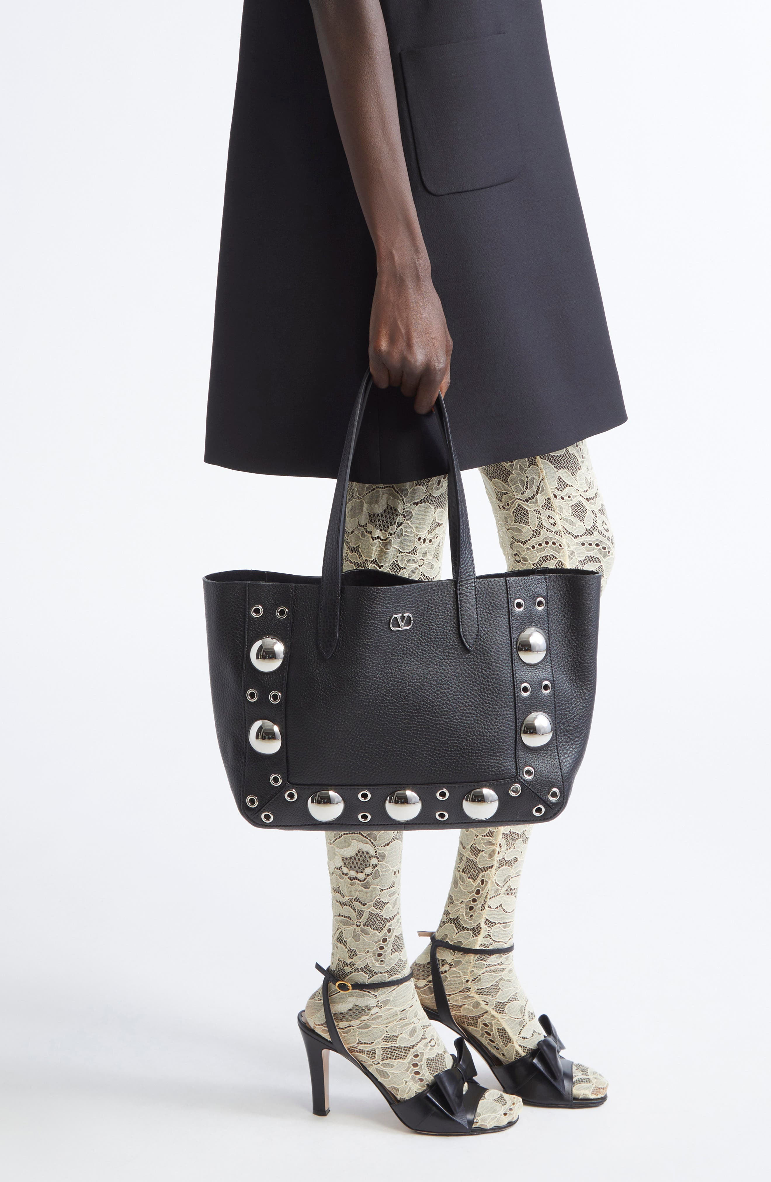 Valentino Garavani Medium Nellcôte Grommet Leather Tote in Nero at Nordstrom - 2