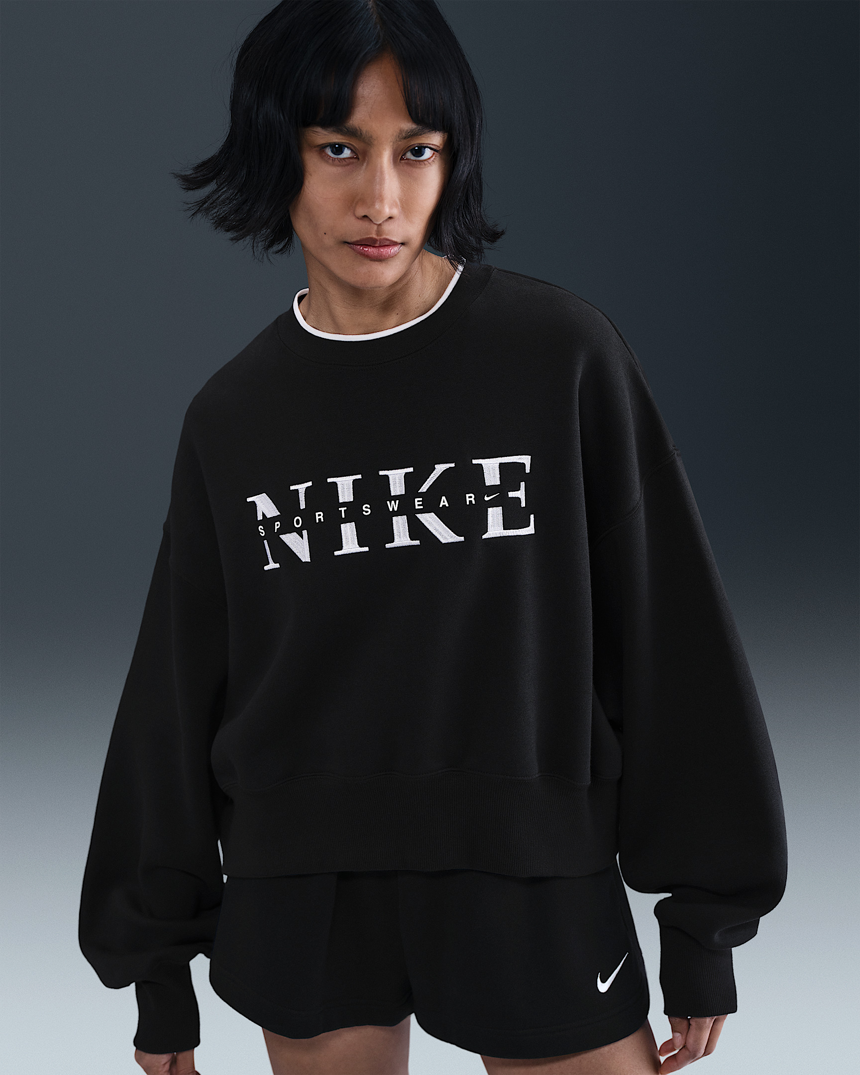 Nike Sportswear Phoenix Fleece Women's Oversized Crew-Neck Sweatshirt - 1