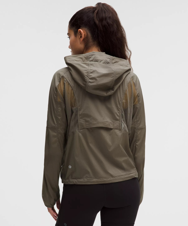 Classic-Fit Ventilated Running Jacket 3
