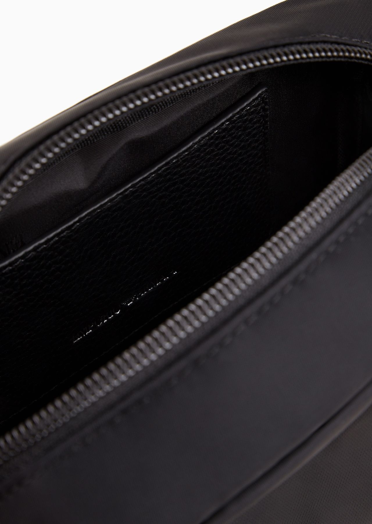 Travel Essentials small washbag in recycled nylon - 3