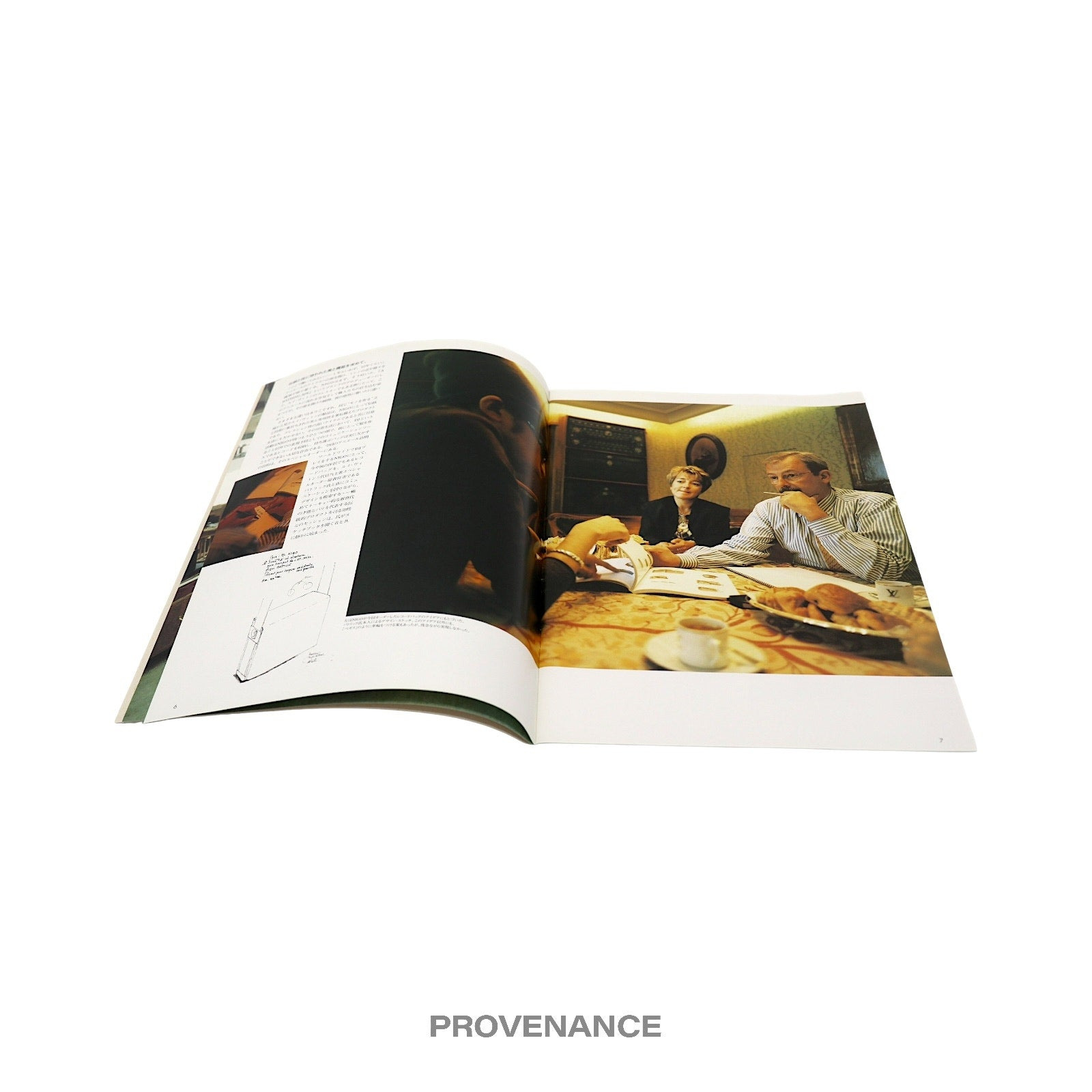 Louis Vuitton News Magazine - HIVER 2001-2002 - 7