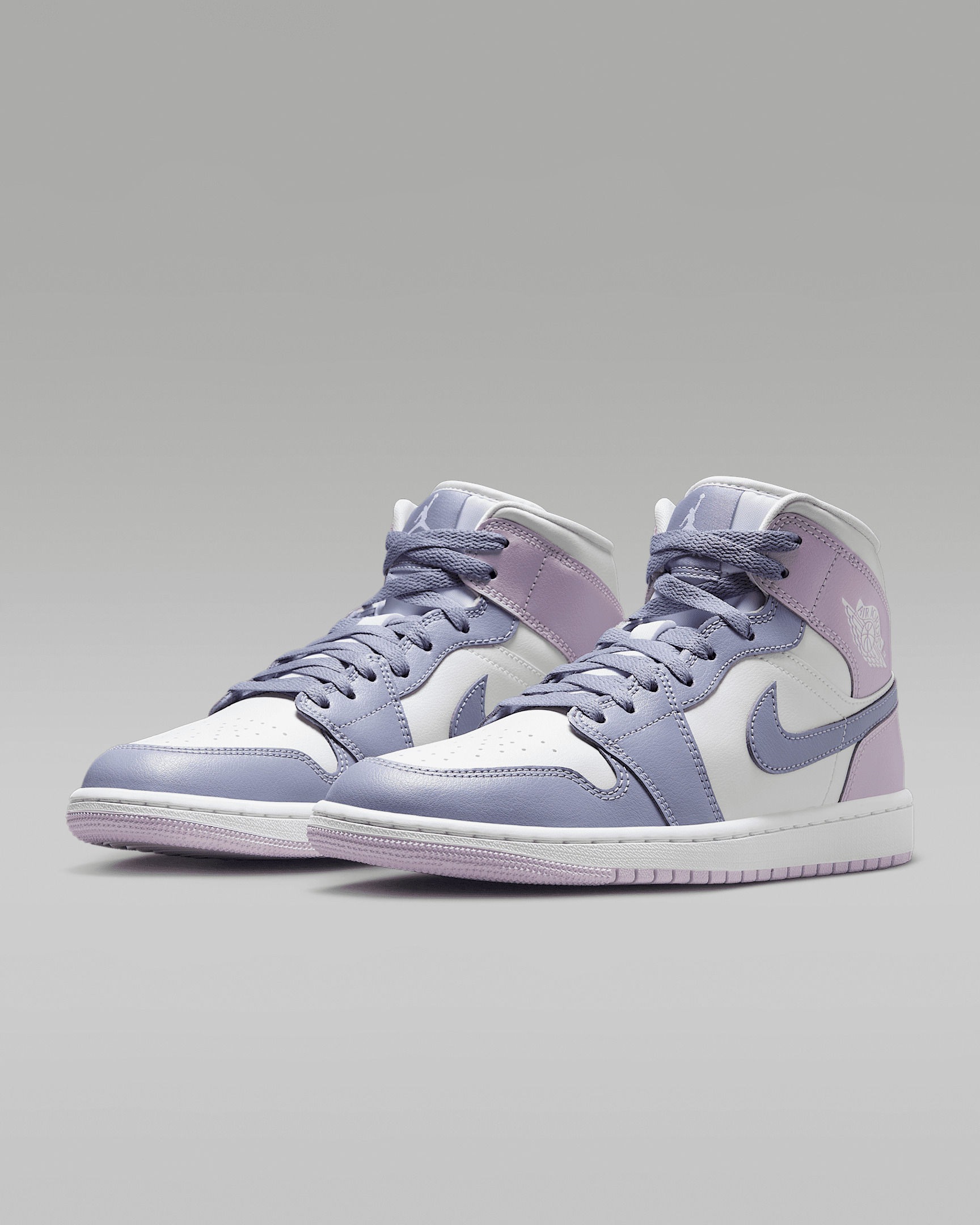 Air Jordan 1 Mid Women's Shoes - 5