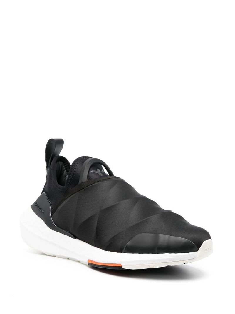 Y-3 Ultraboost 22 Ni-Ru low-top sneakers outlook
