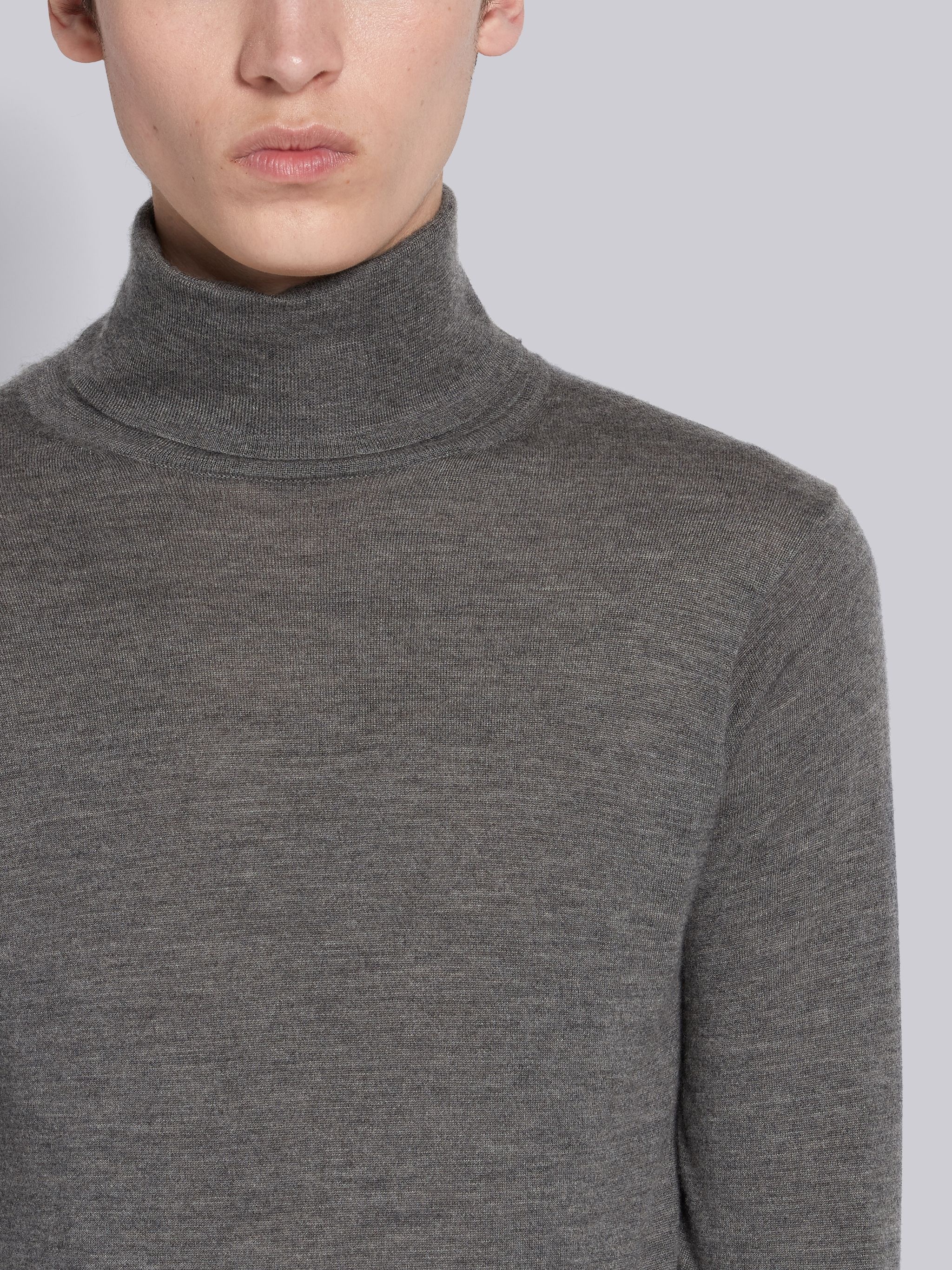 Classic Cashmere Turtleneck Pullover - 5