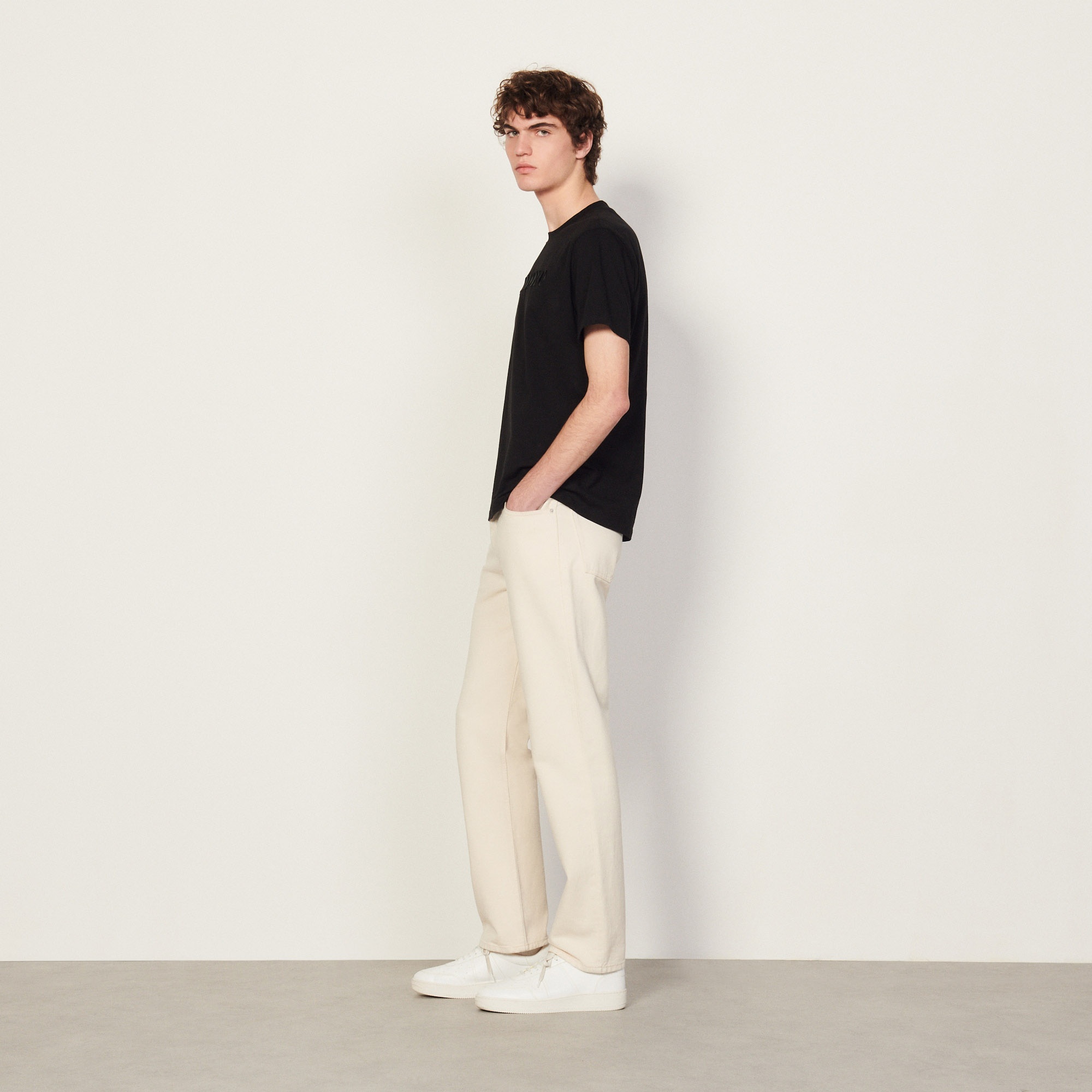 Embroidered T-shirt - 4