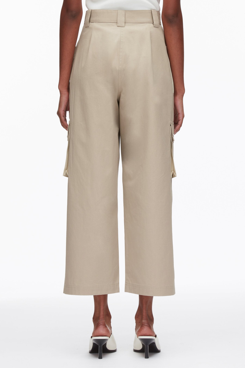 Two-Toned Cropped Cargo Pants 6