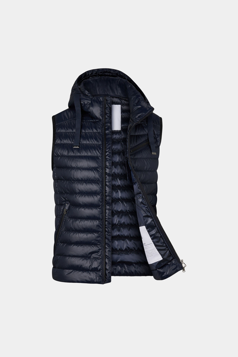 Lonne lightweight down vest in Navy blue 7