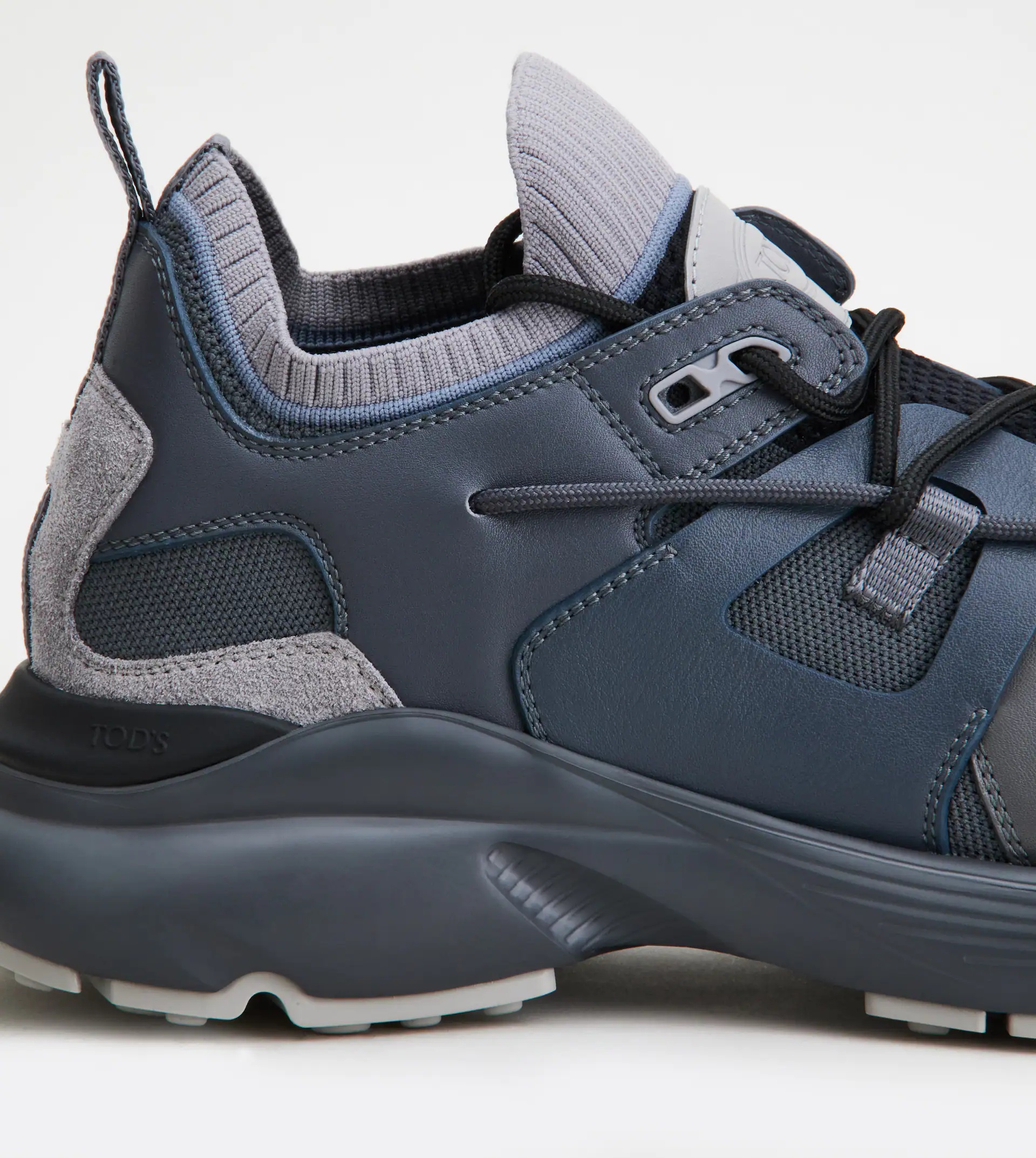 LEATHER AND TECHNICAL FABRIC SNEAKERS - GREY - 6