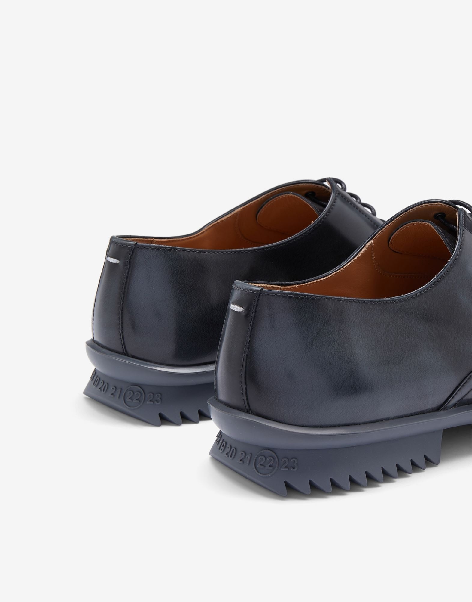 Lace-up shoe - 4