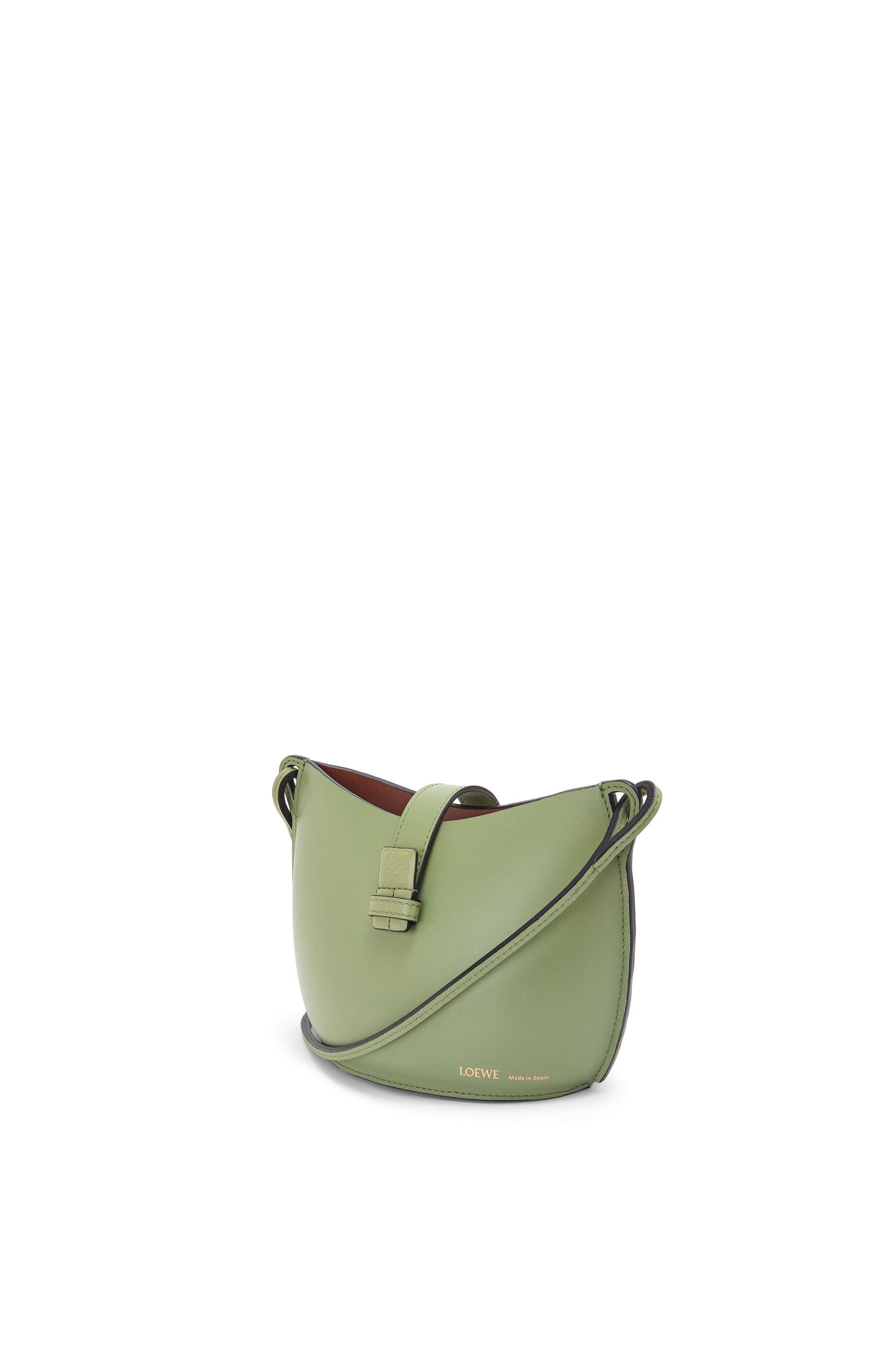 Moulded Bucket bag in calfskin - 3