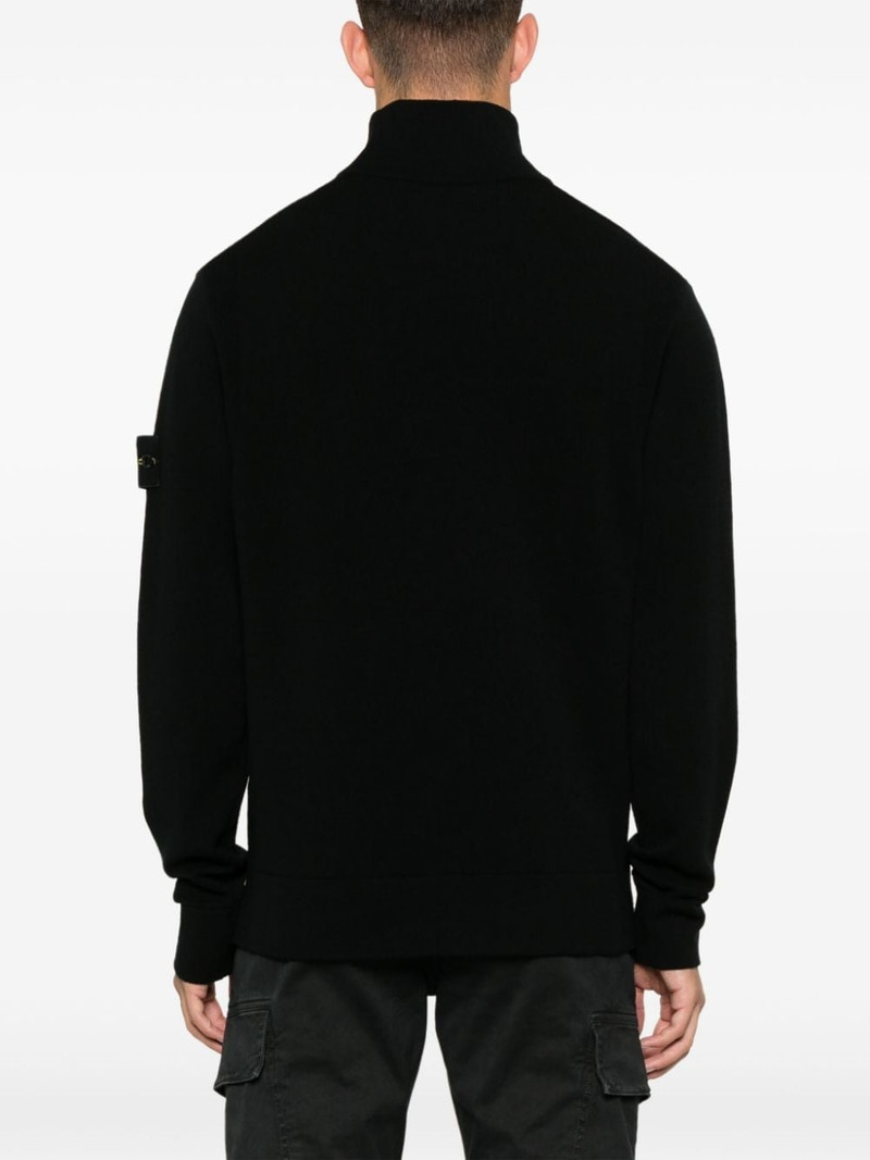 Compass-badge sweater 4