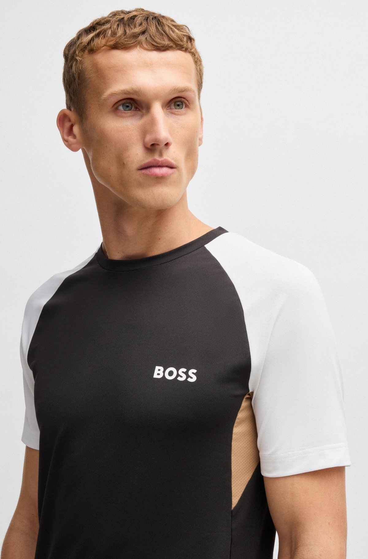 ACTIVE COLOR-BLOCKED T-SHIRT IN MOISTURE-WICKING FABRIC - 3