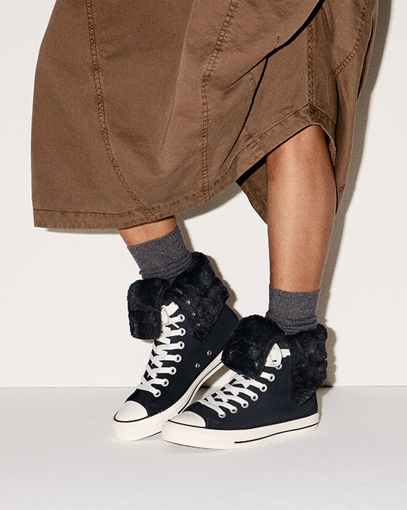 Chuck Taylor All Star Fold Over XHi Faux Fur 11