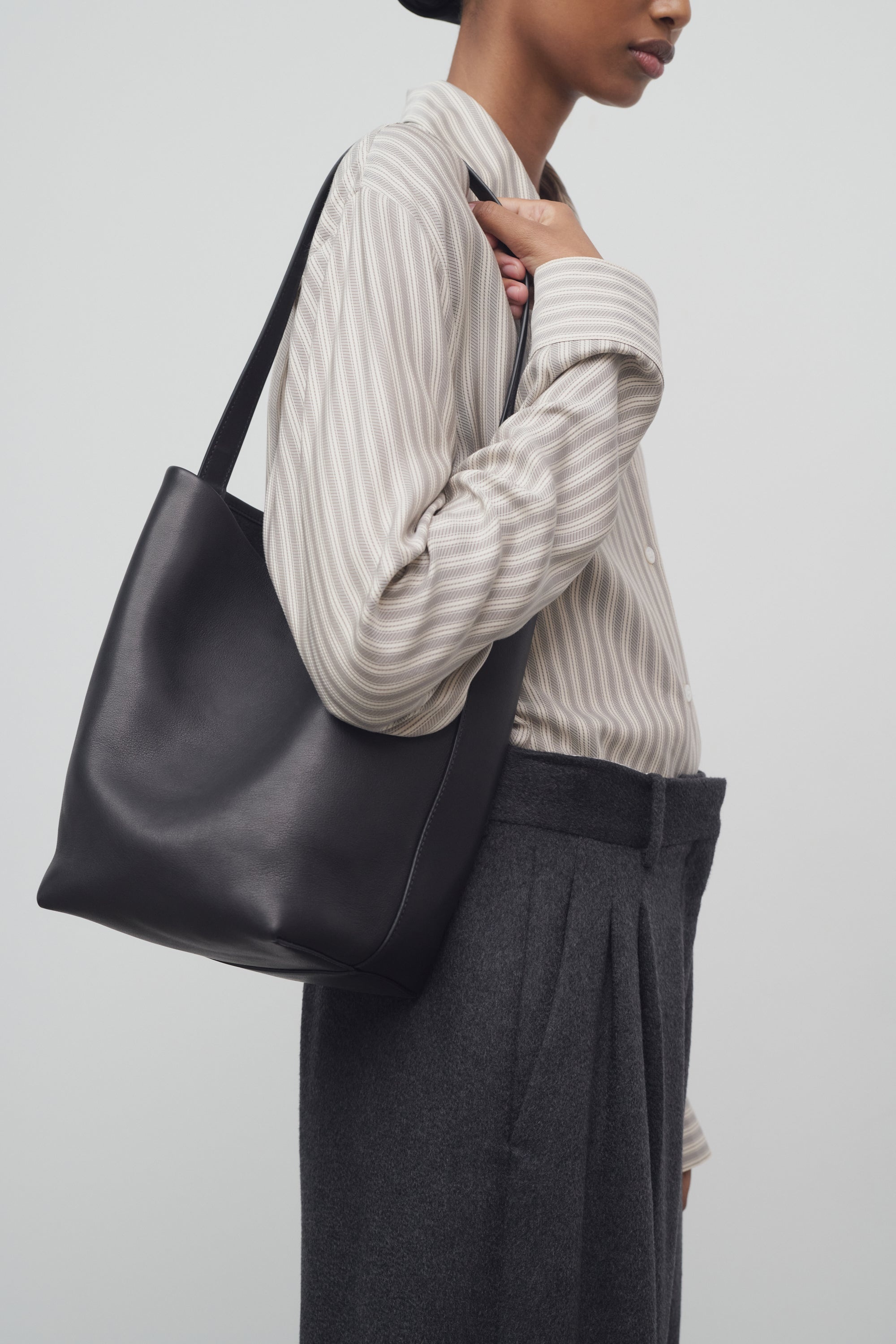 Medium N/S Park Tote in Leather - 4