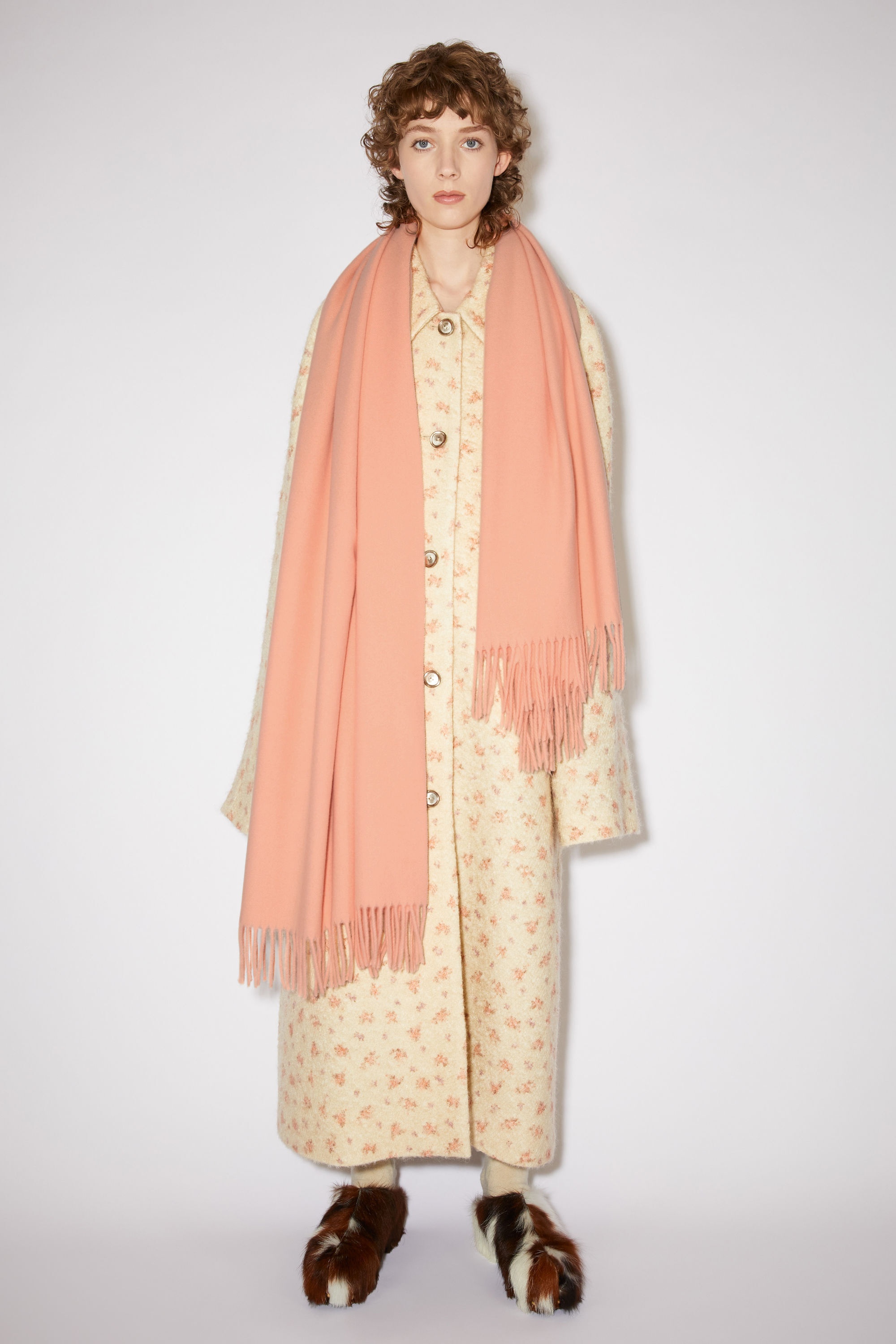 Oversized fringed wool scarf - Salmon pink - 3