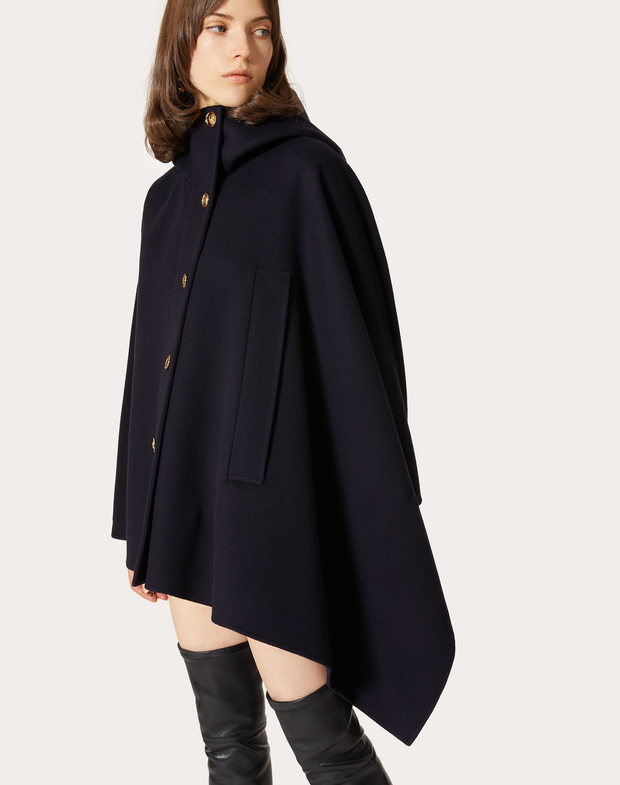 ASYMMETRICAL CAPE IN COMPACT DRAP - 5
