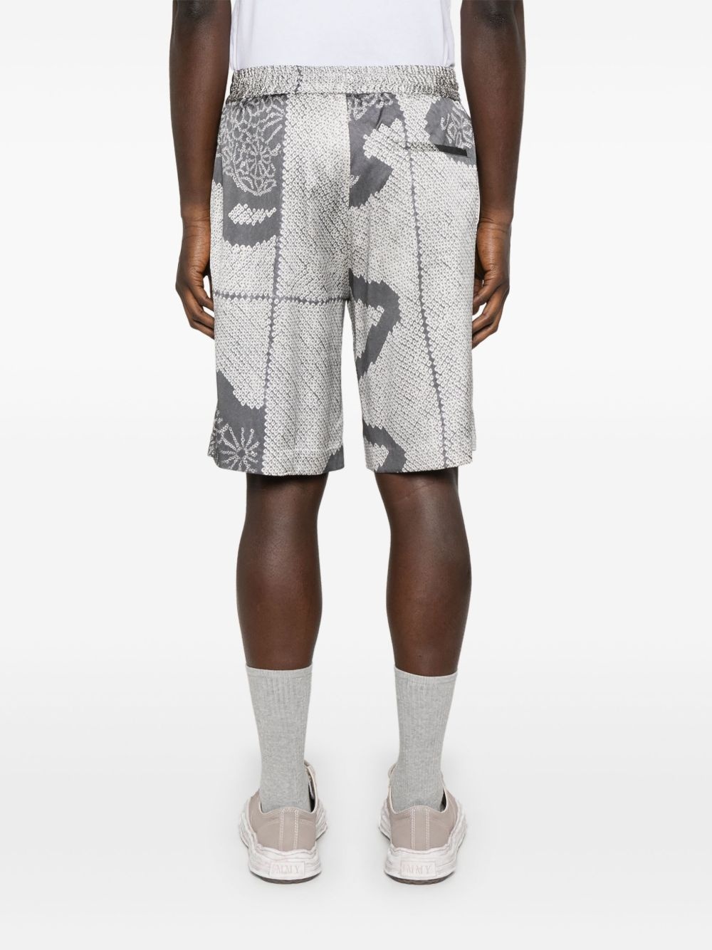 graphic-print shorts - 4