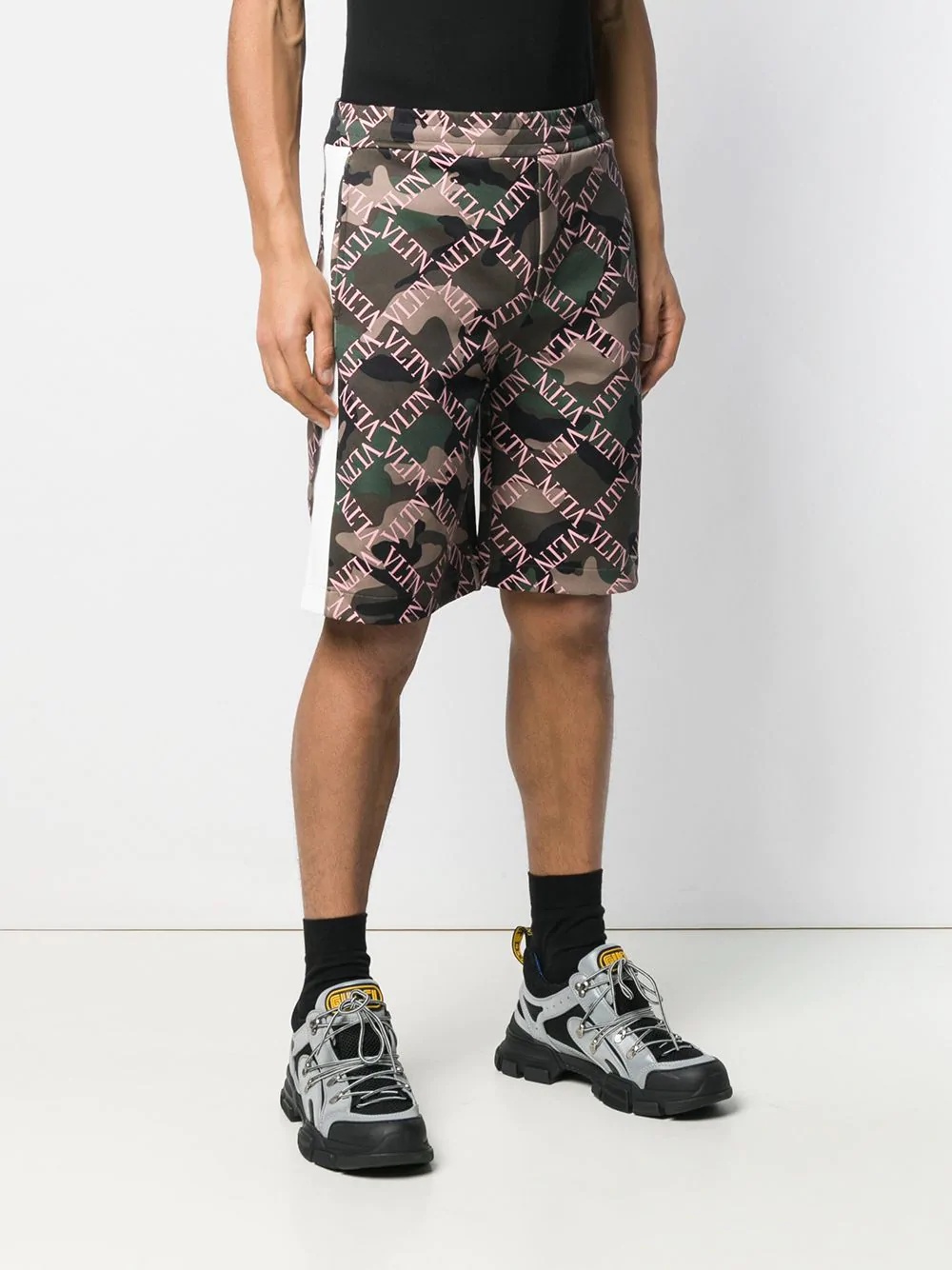 logo grid camouflage print shorts - 3