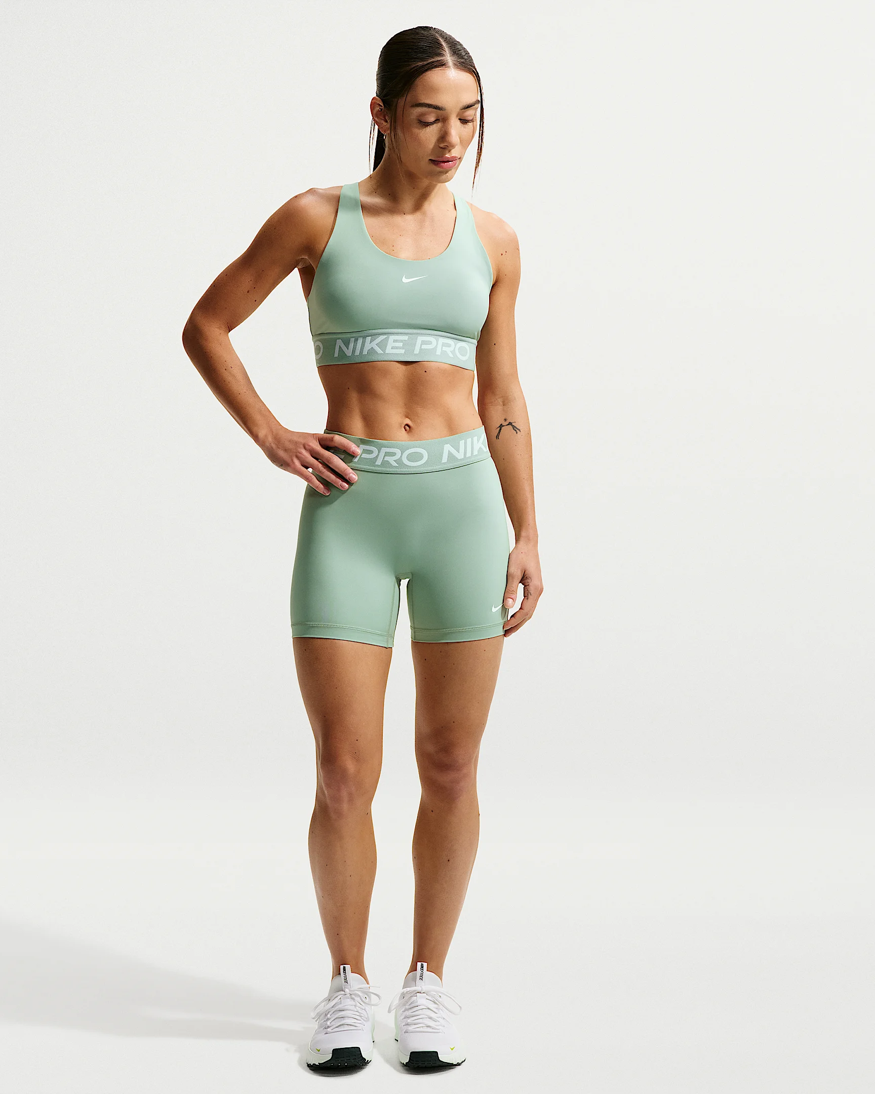 Nike Pro 365 Women's 5" Mid-Rise Shorts - 1