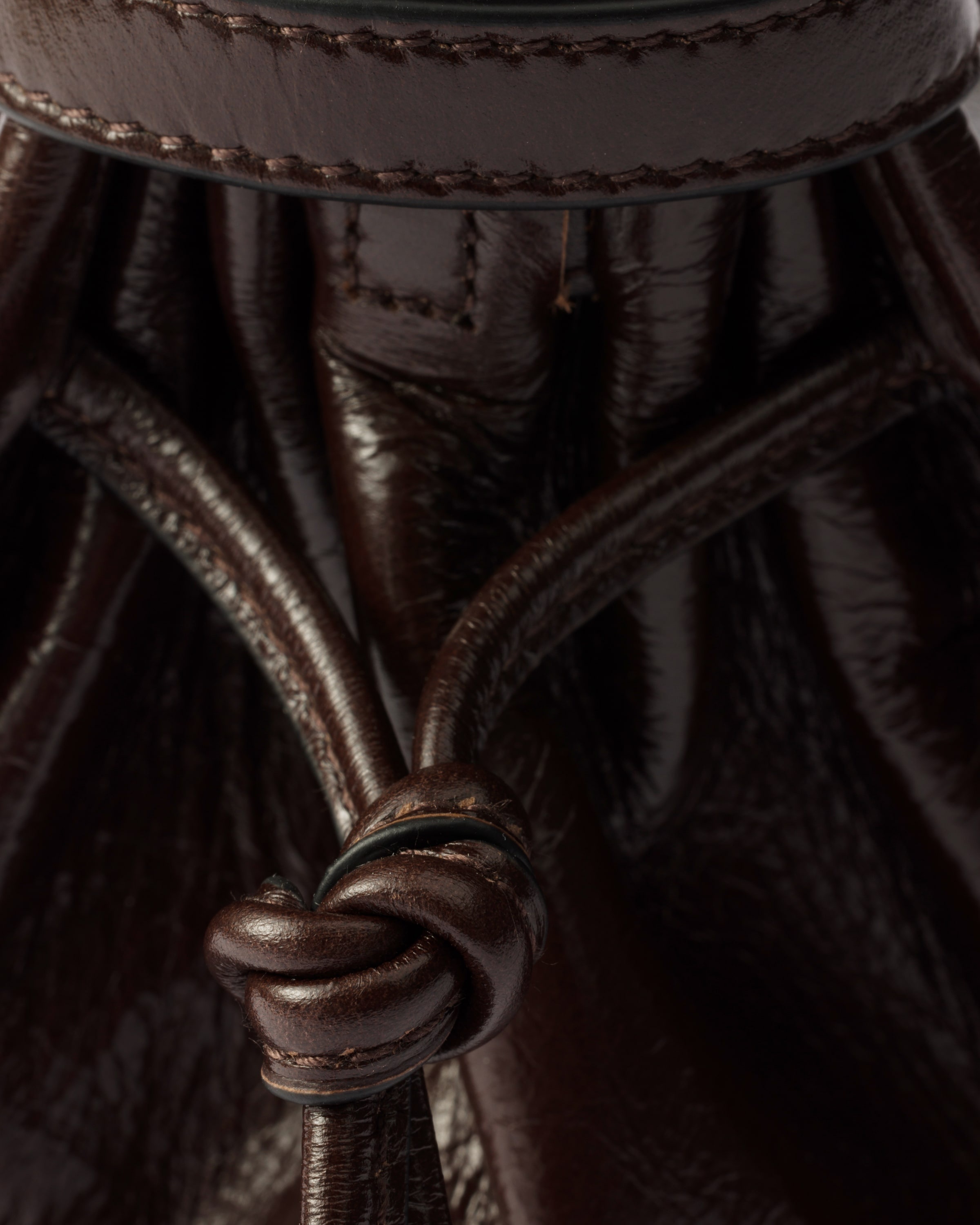 Medium leather handbag - 6