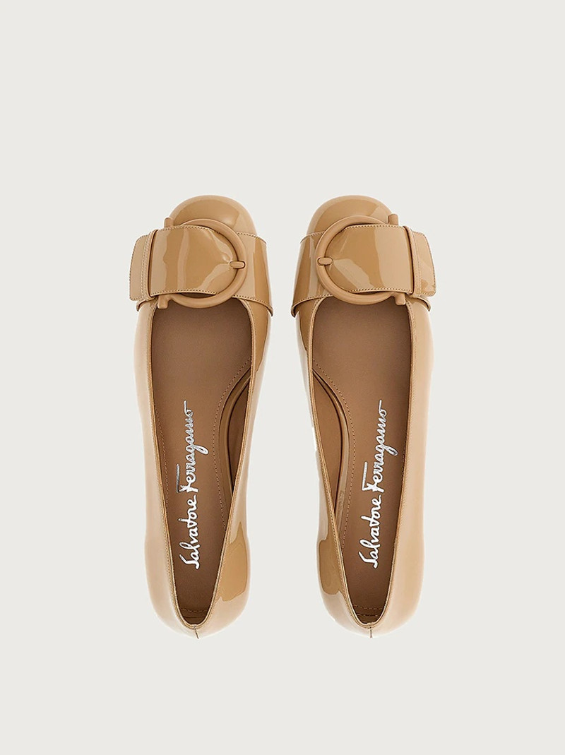 FERRAGAMO GANCINI PUMP SHOE outlook