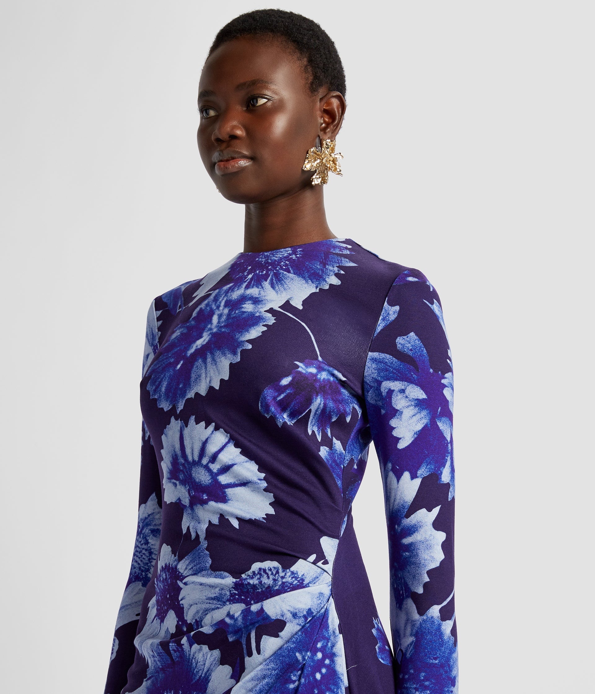 LONG SLEEVE DRAPED MIDI DRESS - 5