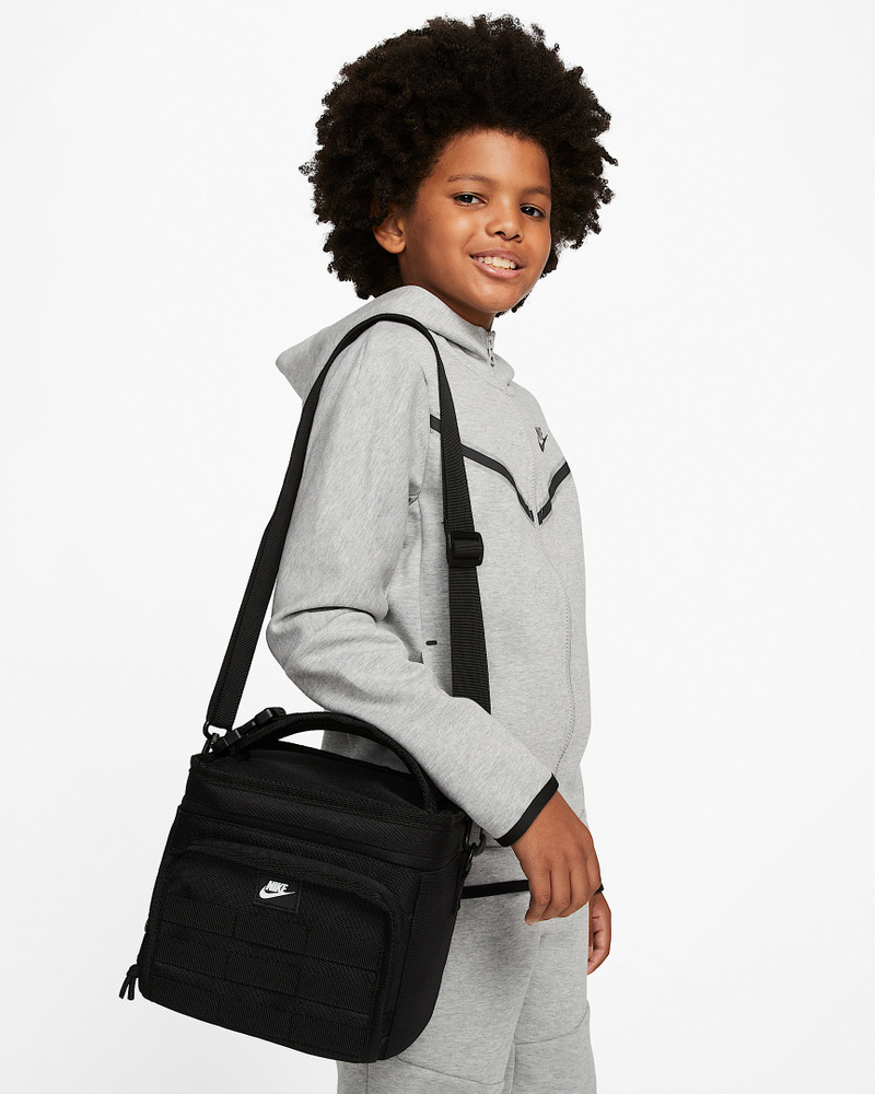 Nike Nike Futura Sportswear Lunch Tote Lunch Bag (6.75L) outlook