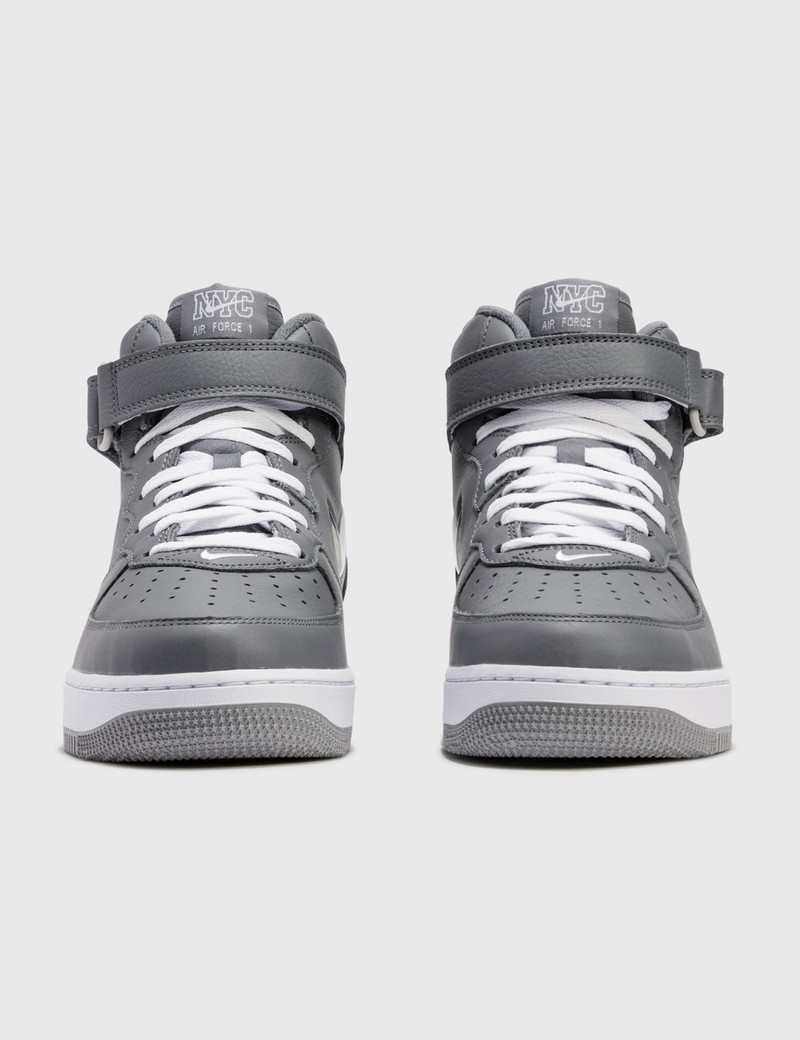 Nike AIR FORCE 1 MID QS outlook