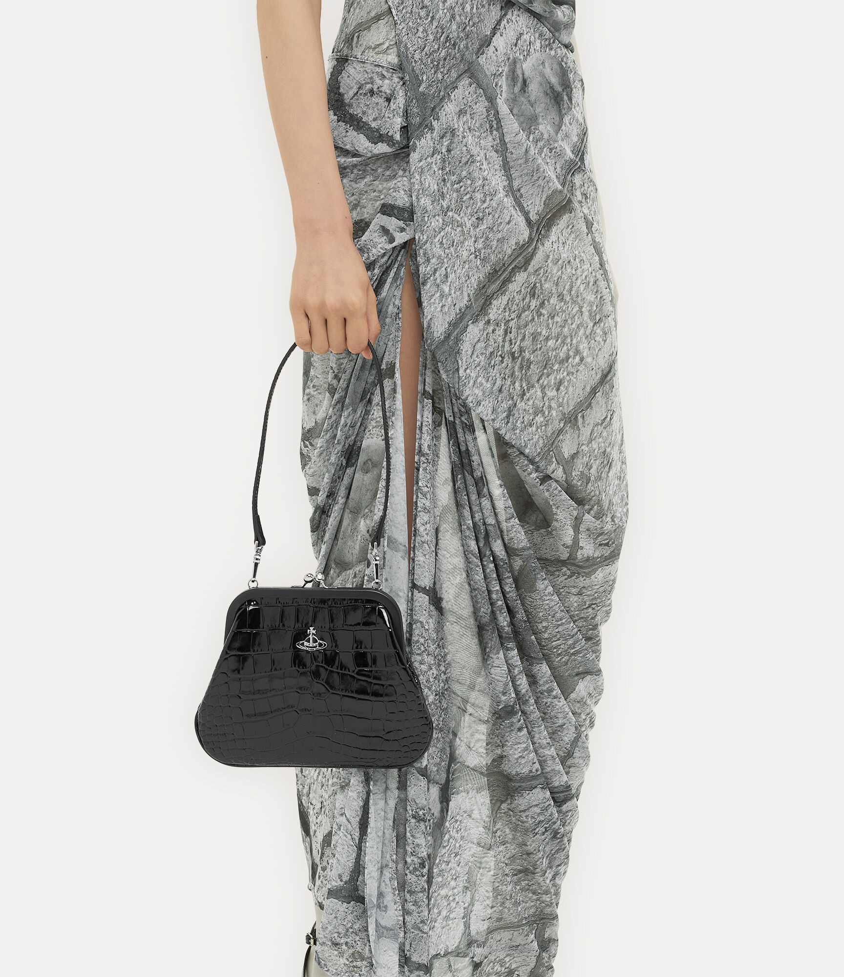 VIVIENNE'S CLUTCH - 2