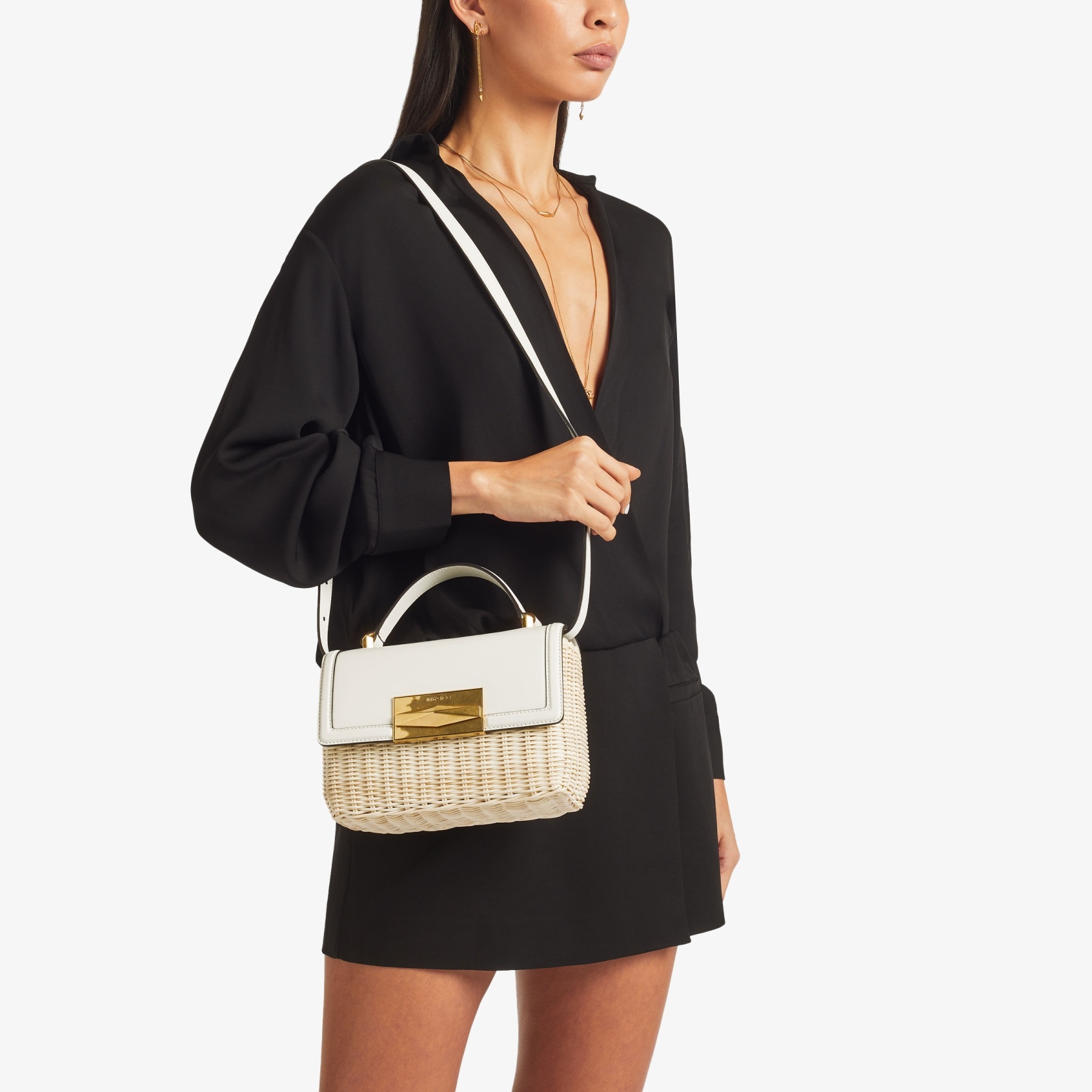 Diamond Top Handle
Natural/Latte Wicker and Leather Top Handle Bag - 2