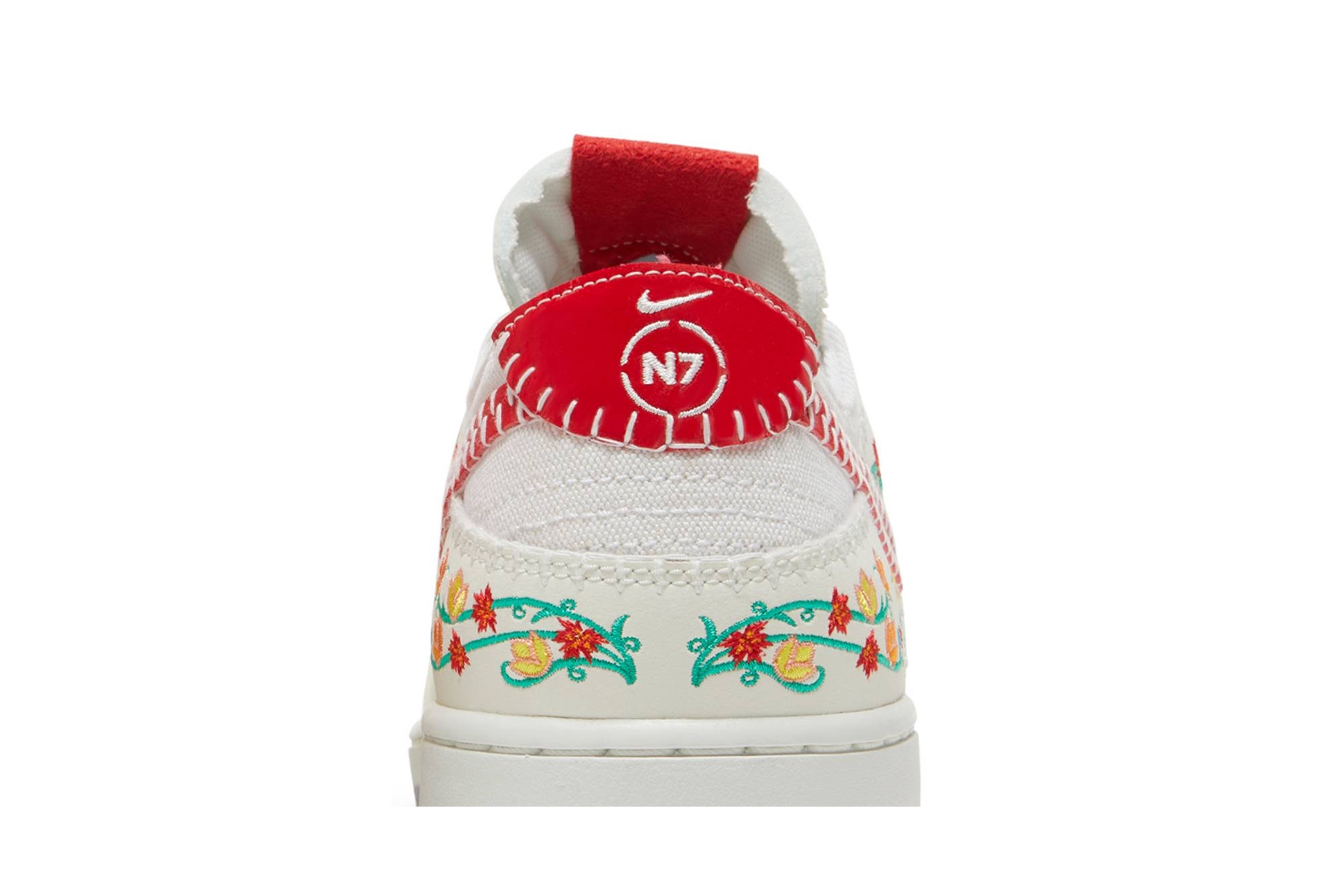Dunk Low Decon SB 'N7 - Sail University Red' - 7
