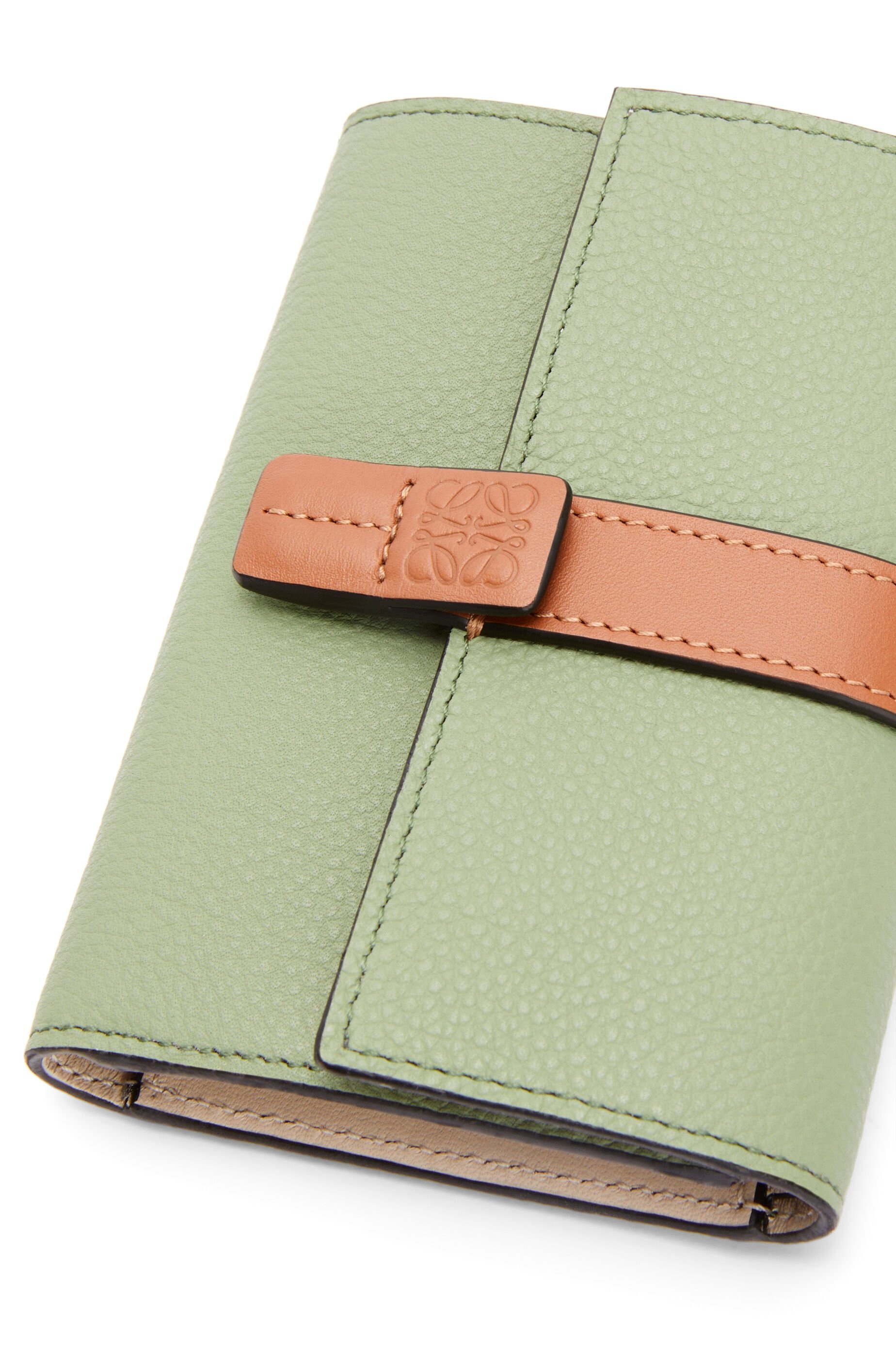 Loewe Small vertical wallet in soft grained calfskin