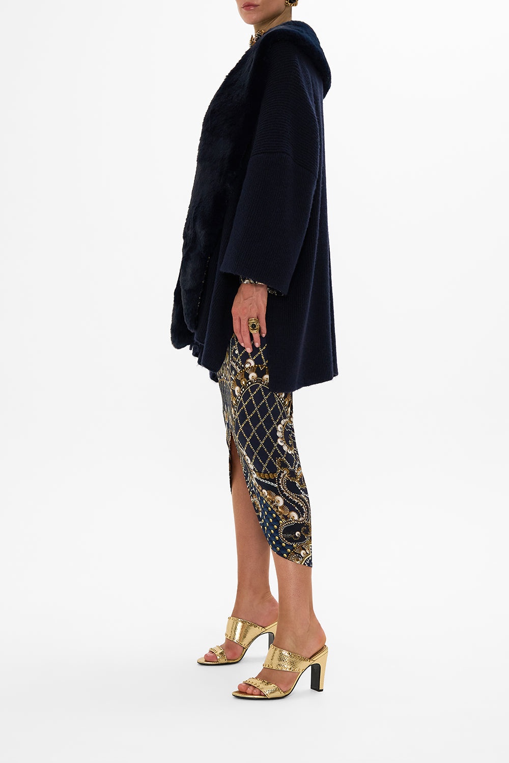 KNIT RELAXED LAYER WITH FAUX FUR - 4